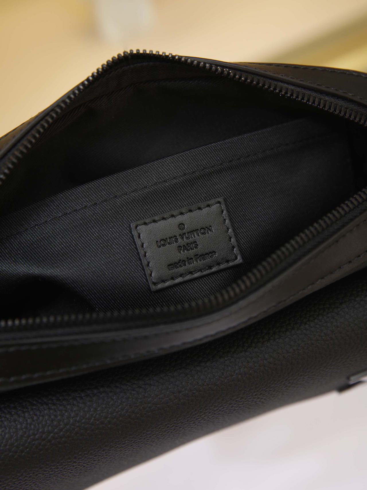 Louis Vuitton LV Men Fastline Messenger Bag Black