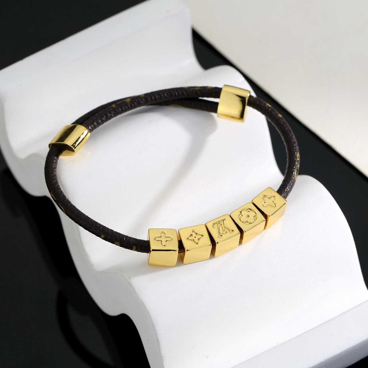 LV Women's fashion bracelet