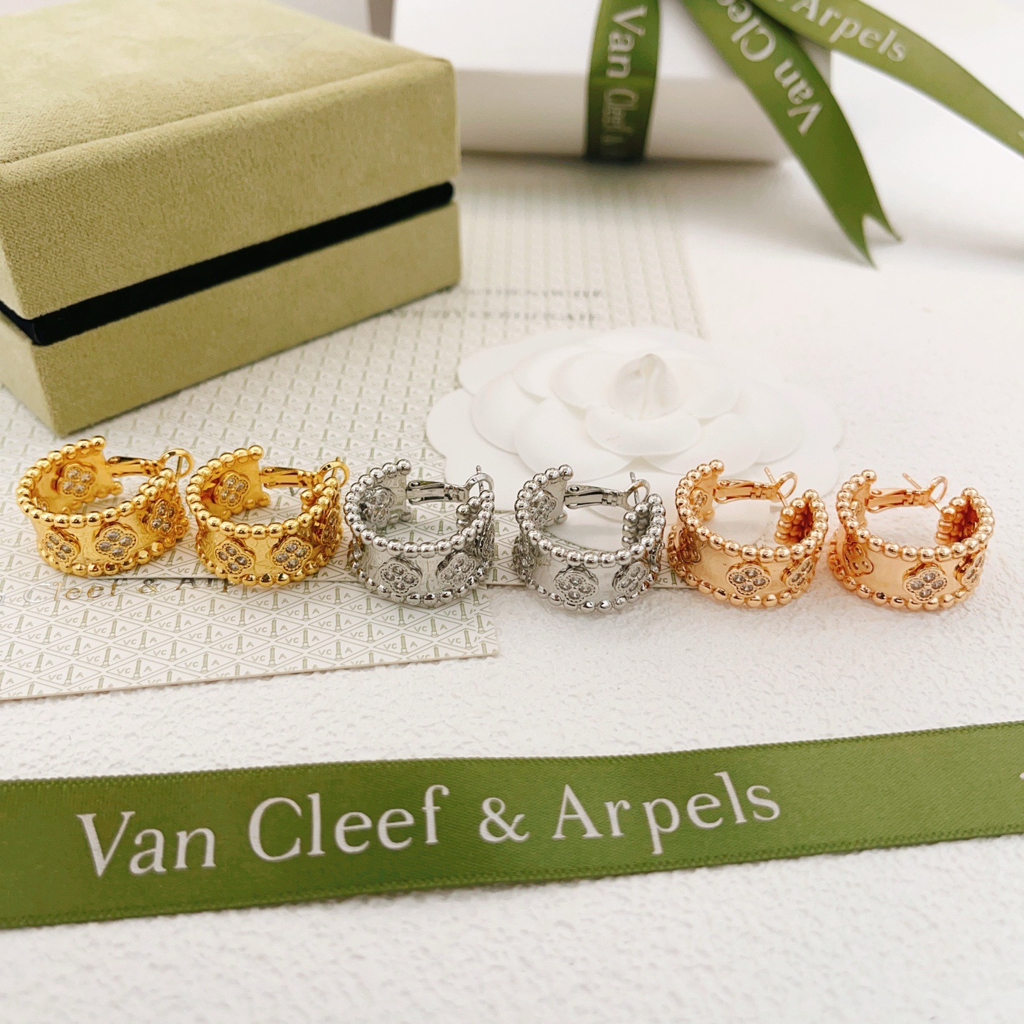 Van Cleef & Arpels Fashion Earrings