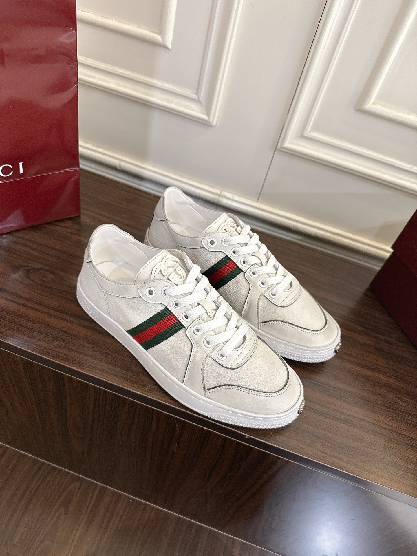 Unisex Gucci Stretch low-top trainer-White