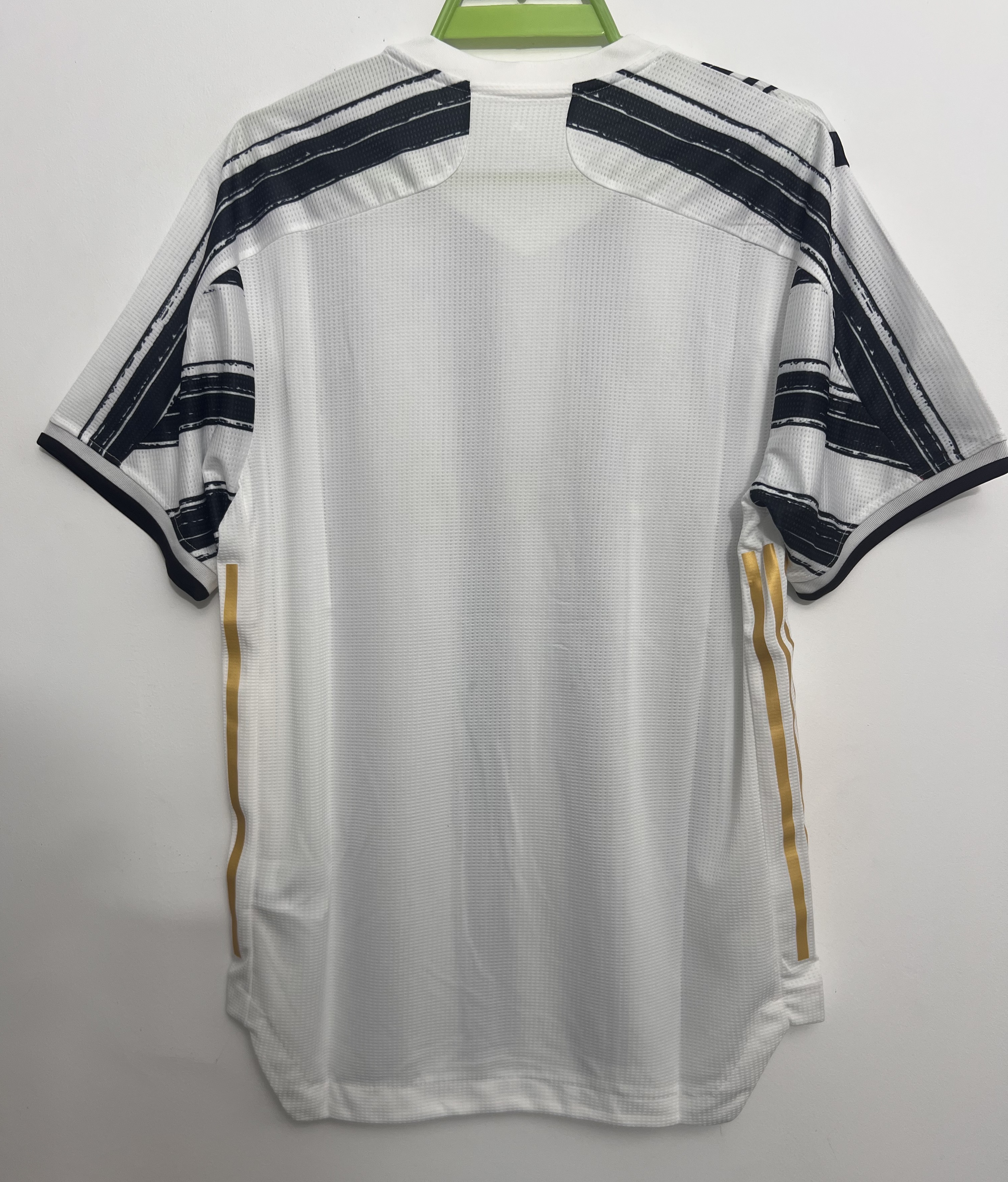 Player Version Retro Juventus 20/21 Home S-2XL