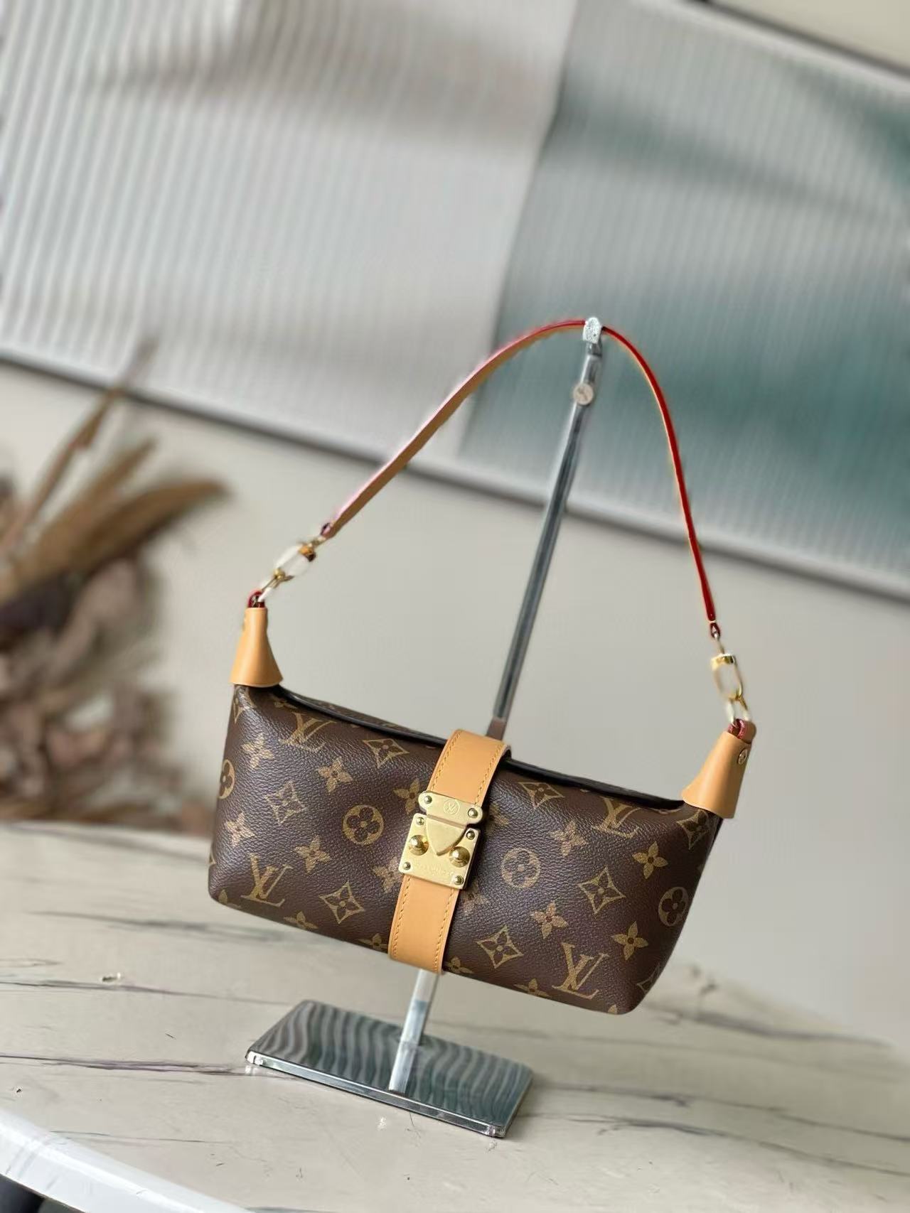 Louis Vuitton LV POCHETTE MIA Bag