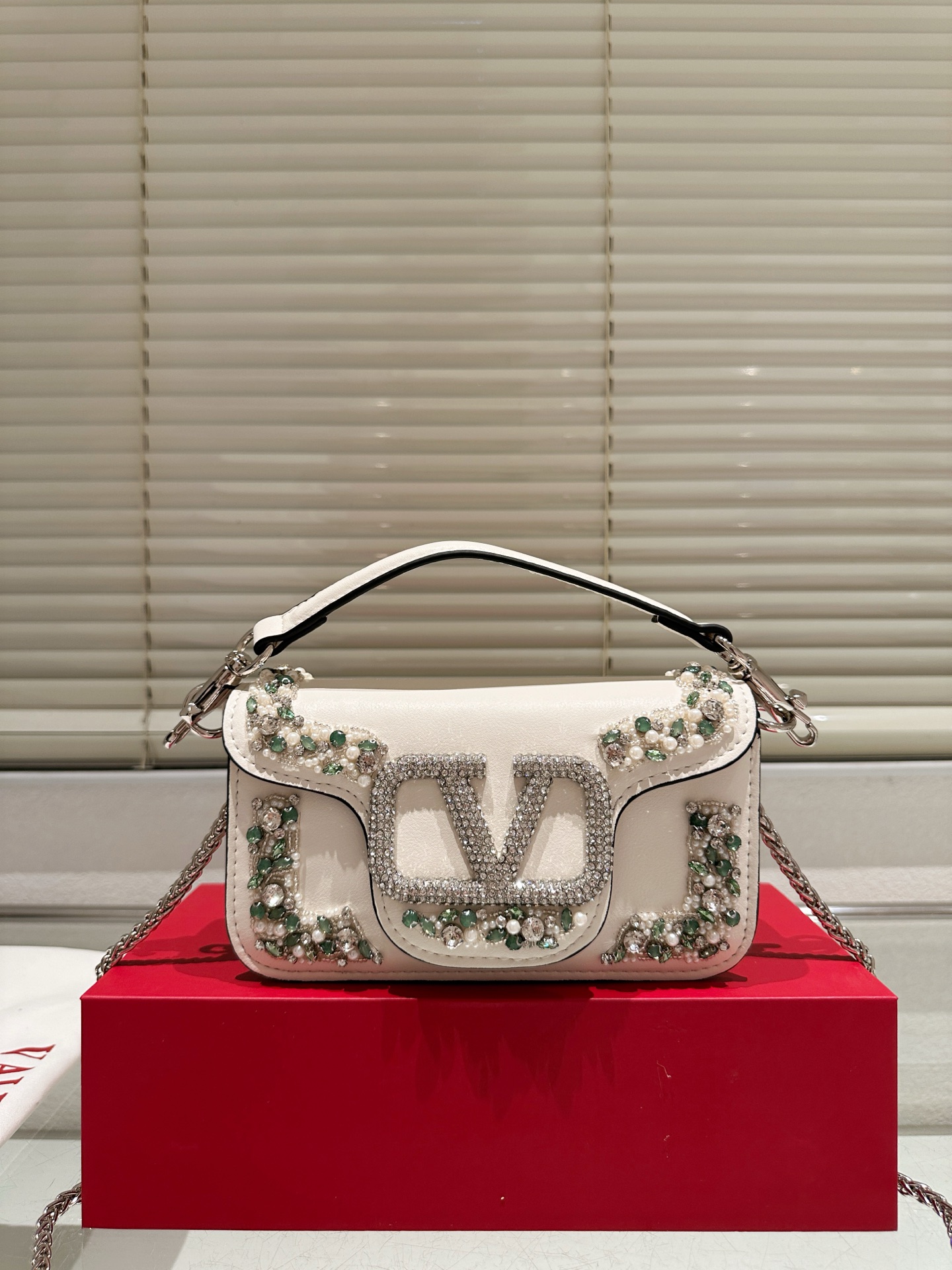 Valentino Locò Jewel Small Leather Crystal Pearl Bead-Embroidered VLogo Flap Chain Horizontal Shoulder Bag - KAIROO