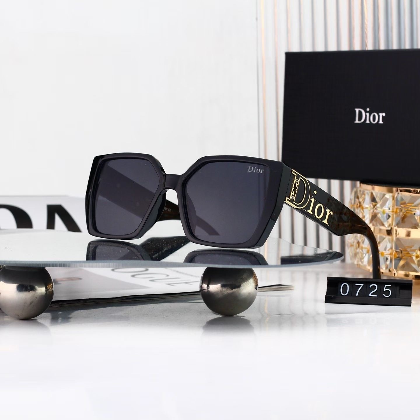 Dior Oversized Square Gold Relief Logo Sunglasses Top quality - KAIROO