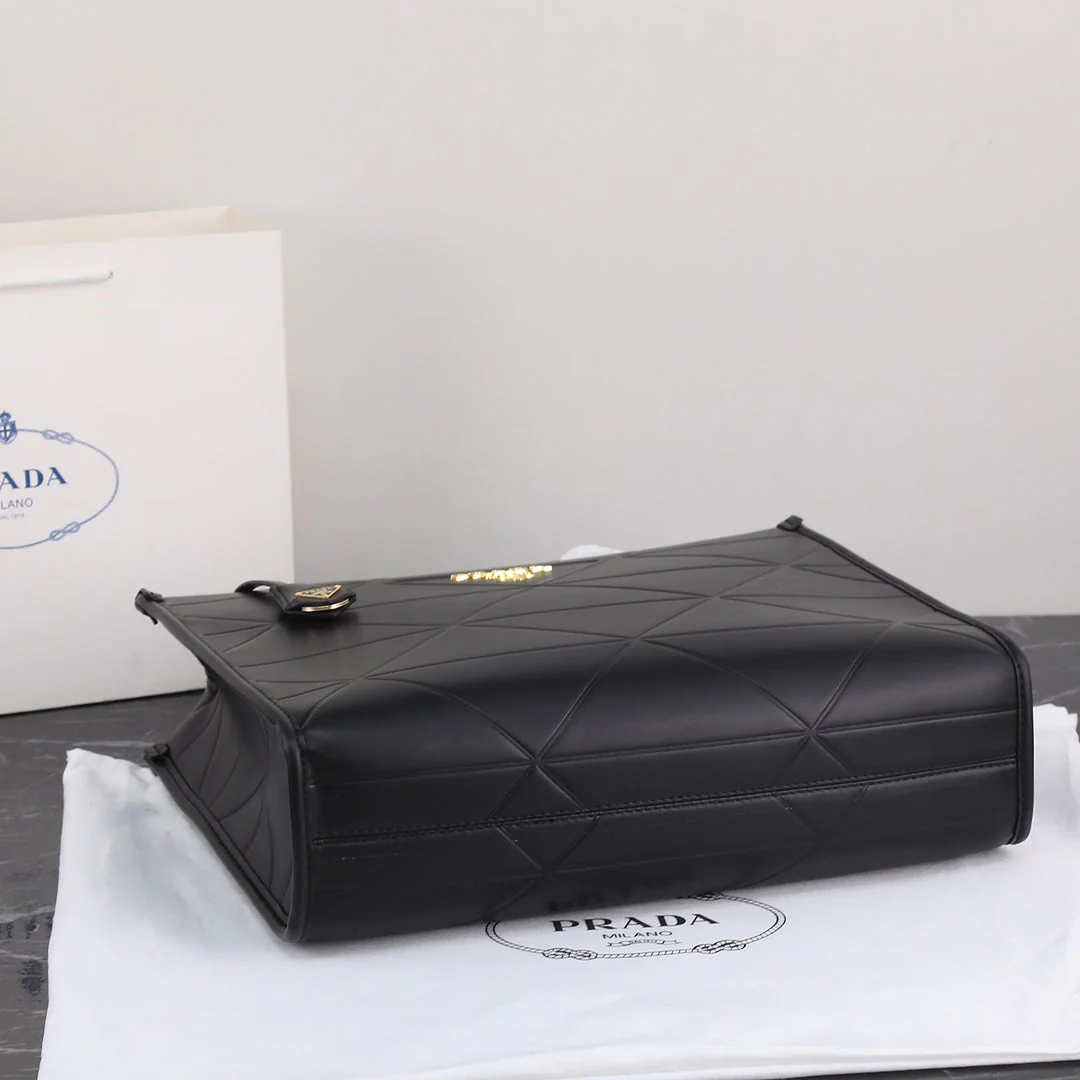 Prada  LARGE 39 TOTE IN BLACK CALFSKIN GOLD HARDWARE