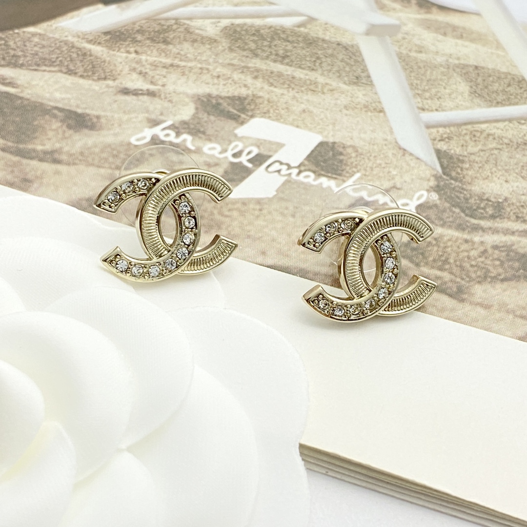 Chanel Fashion Earrings