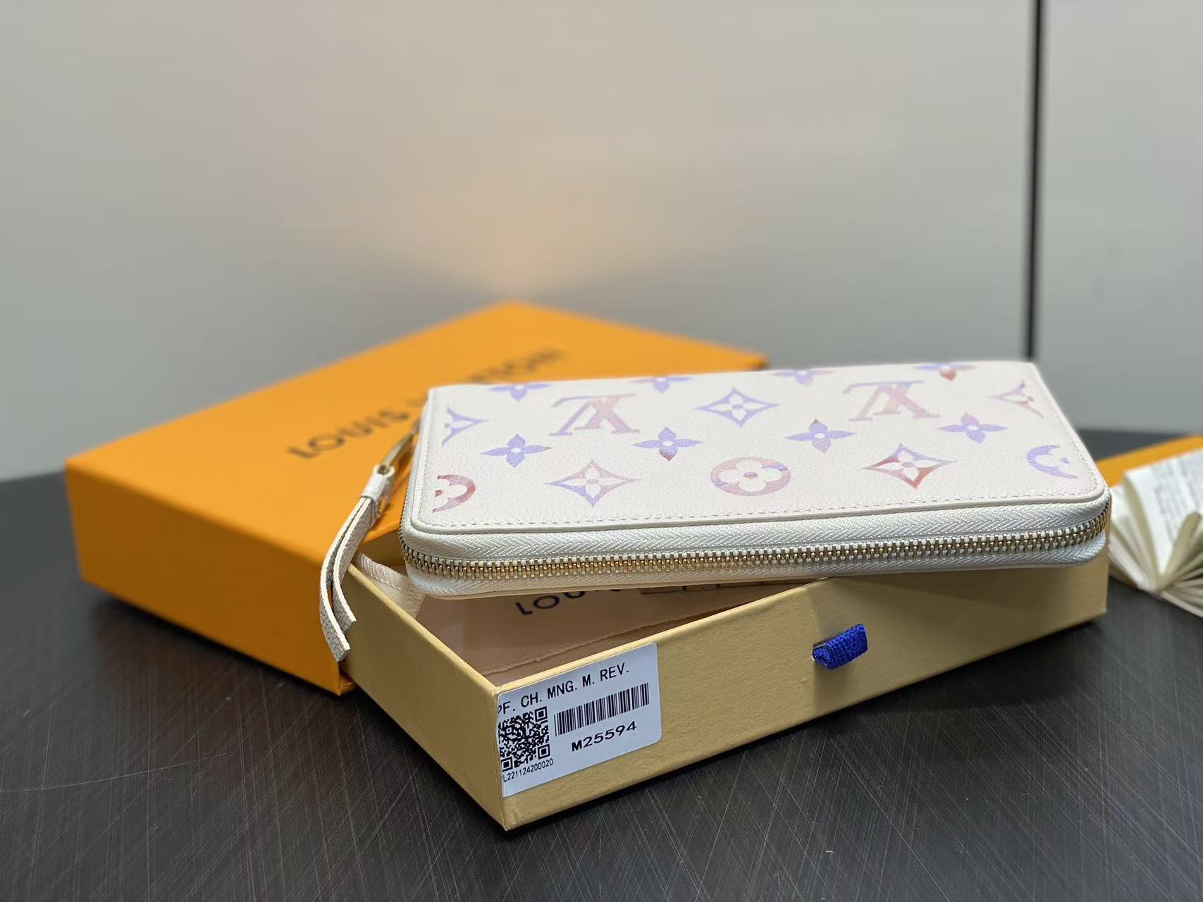 Louis Vuitton Wallets lv new Zippy wallet