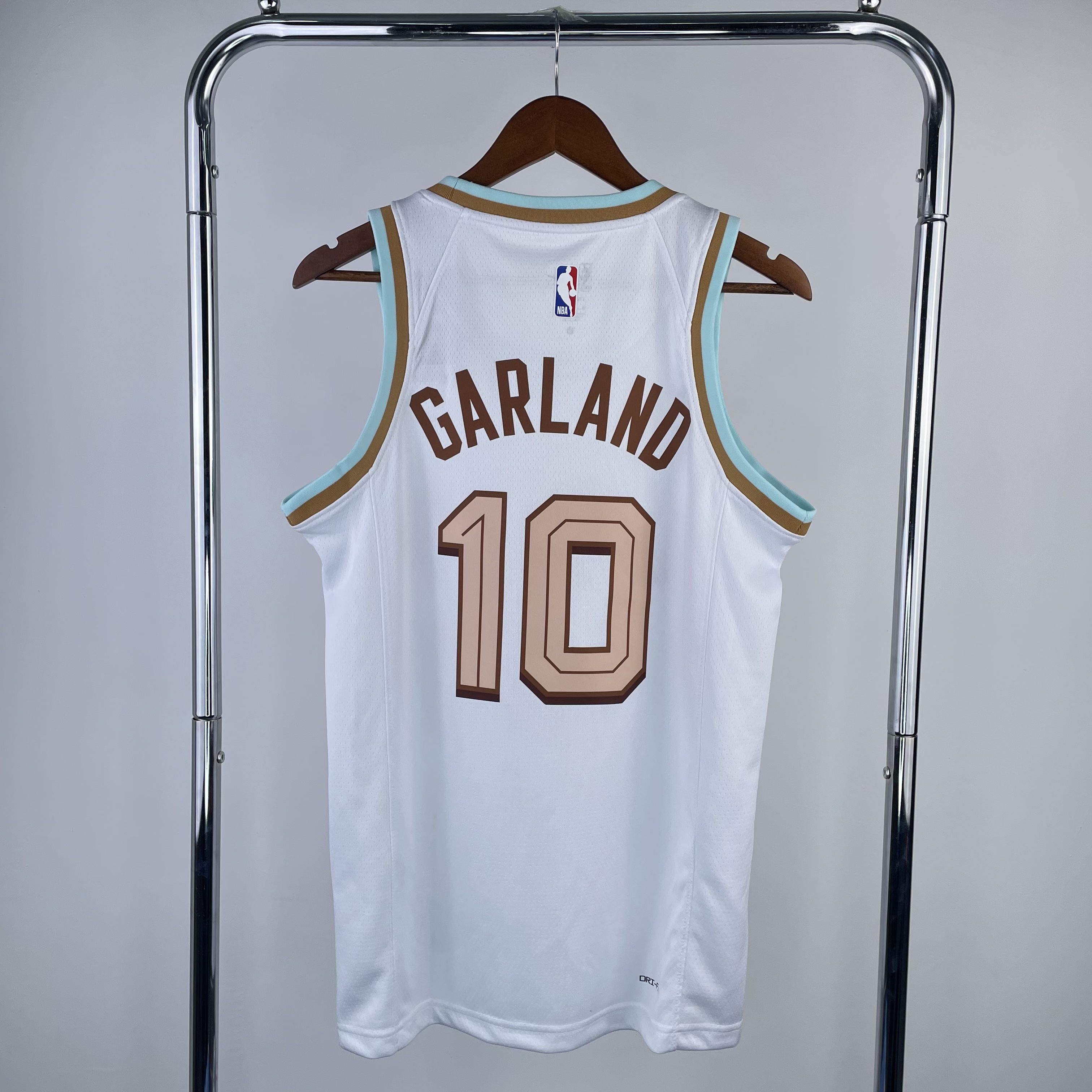 23 Seanson Cleveland Cavaliers City Edition  #10