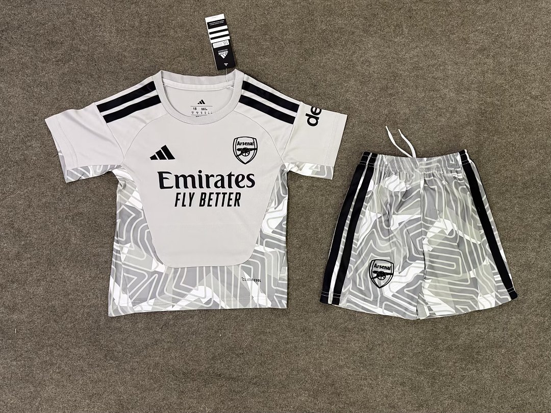 Kids Arsenal Home Goalkeeper Jersey Suit 26/27