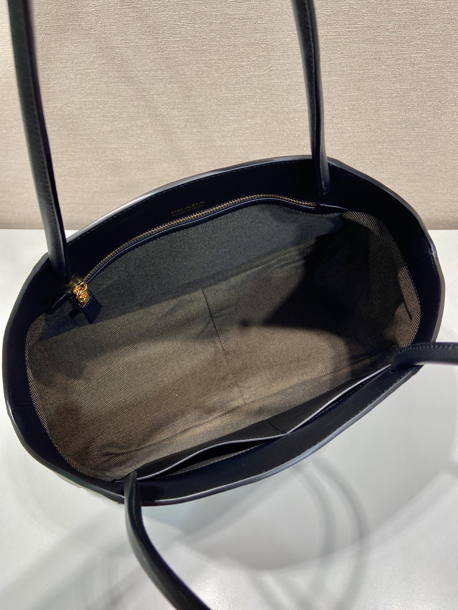 Prada ELEGANT TOTE BAG 40 IN BLACK SMOOTH CALFSKIN