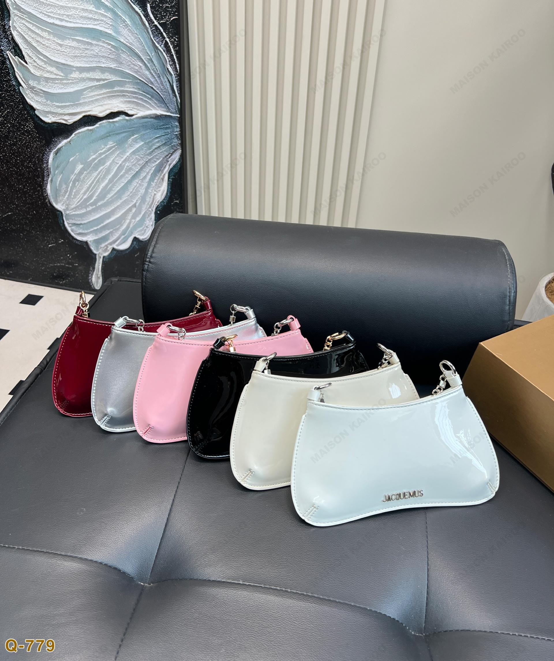 Jacquemus Le Petit Bisou Chaine Gloss Patent Leather Block Metal Chain Strap Flat Hobo Shoulder Bag - KAIROO