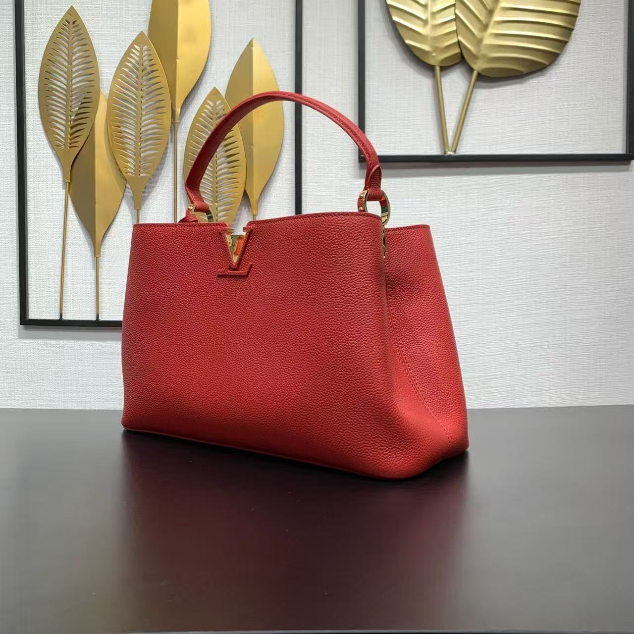 Louis Vuitton new Capucines handbag in red