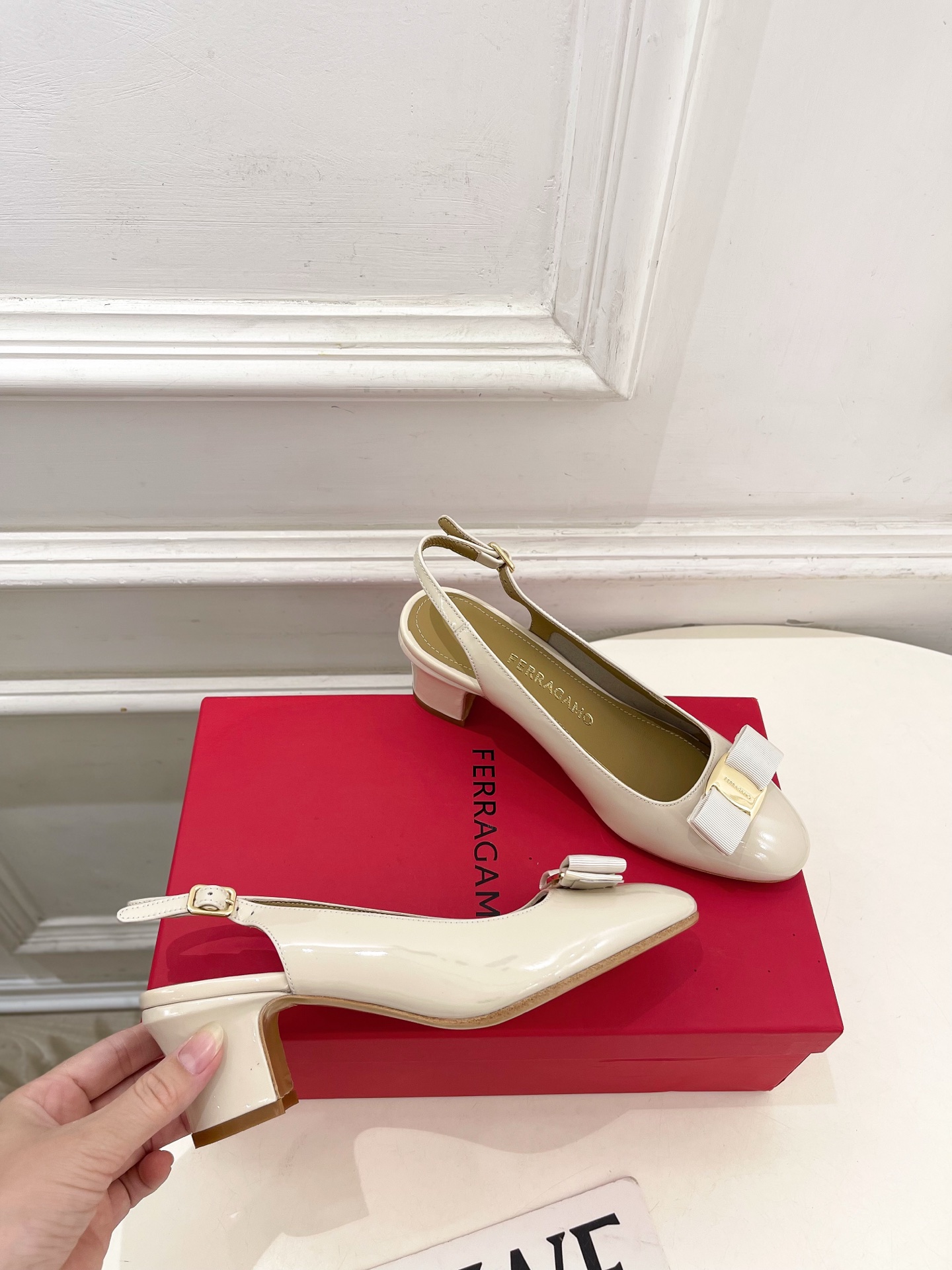 Ferragamo Shiny Leather Slingback