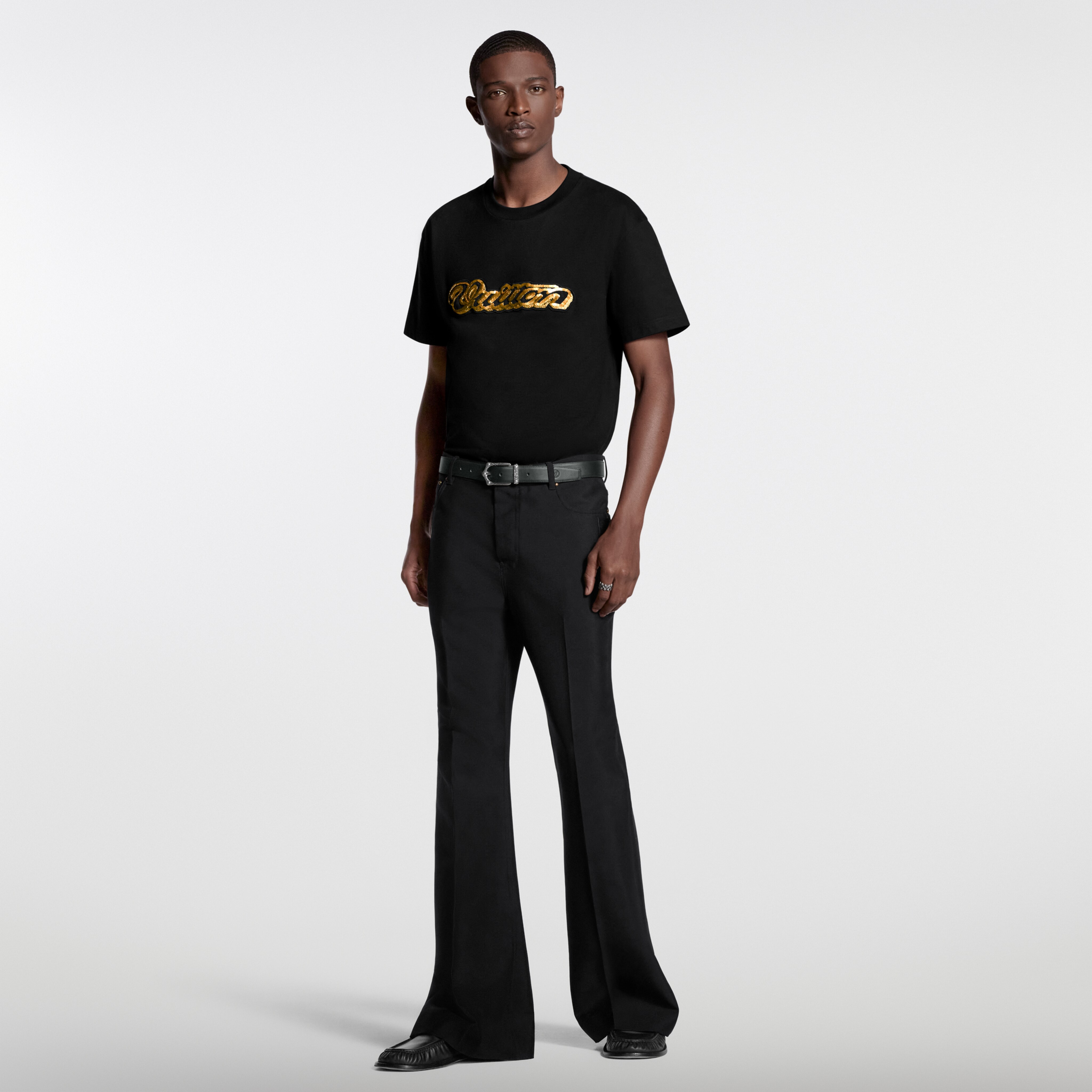 エンべリッシュド シグネチャーTシャツ