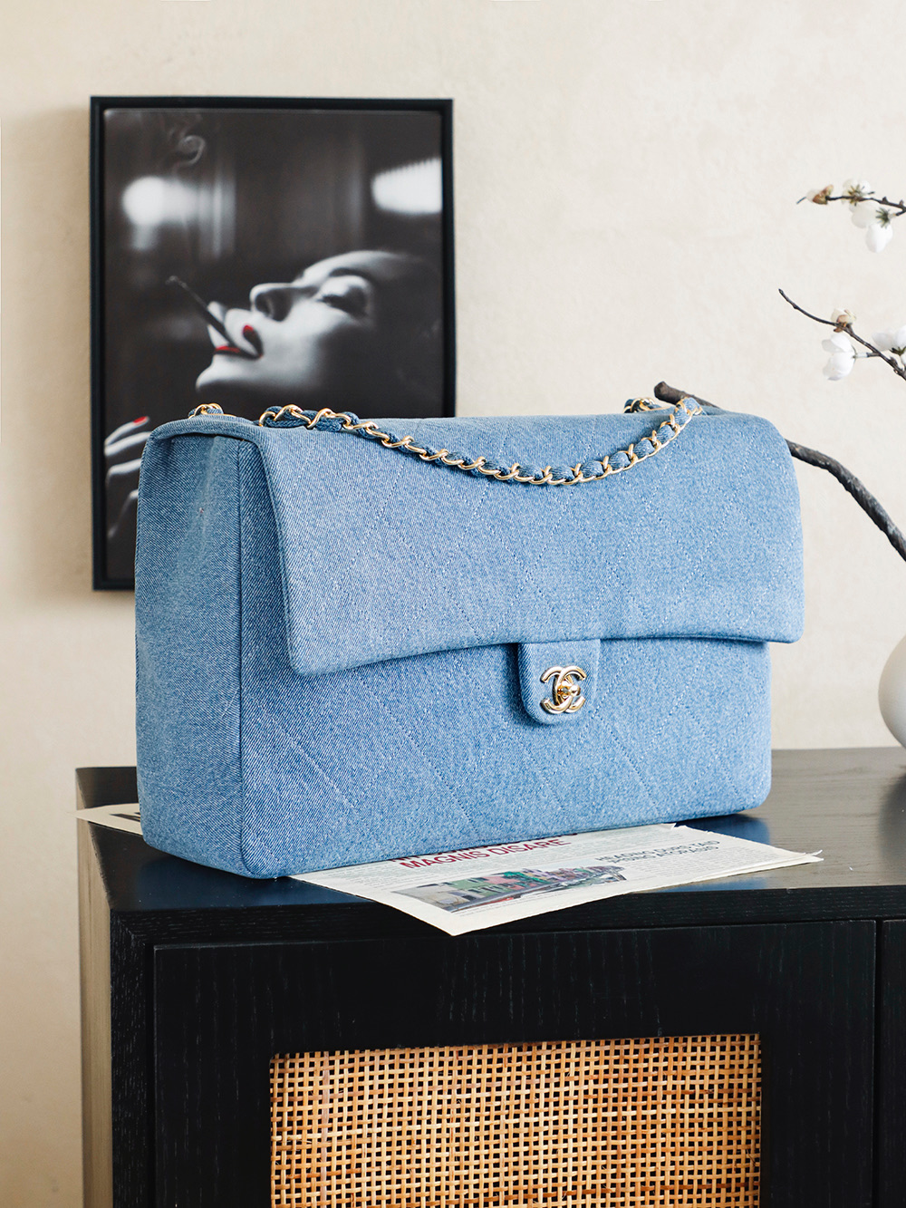 CHANEL 202  Maxi Flap bag in Blue denim