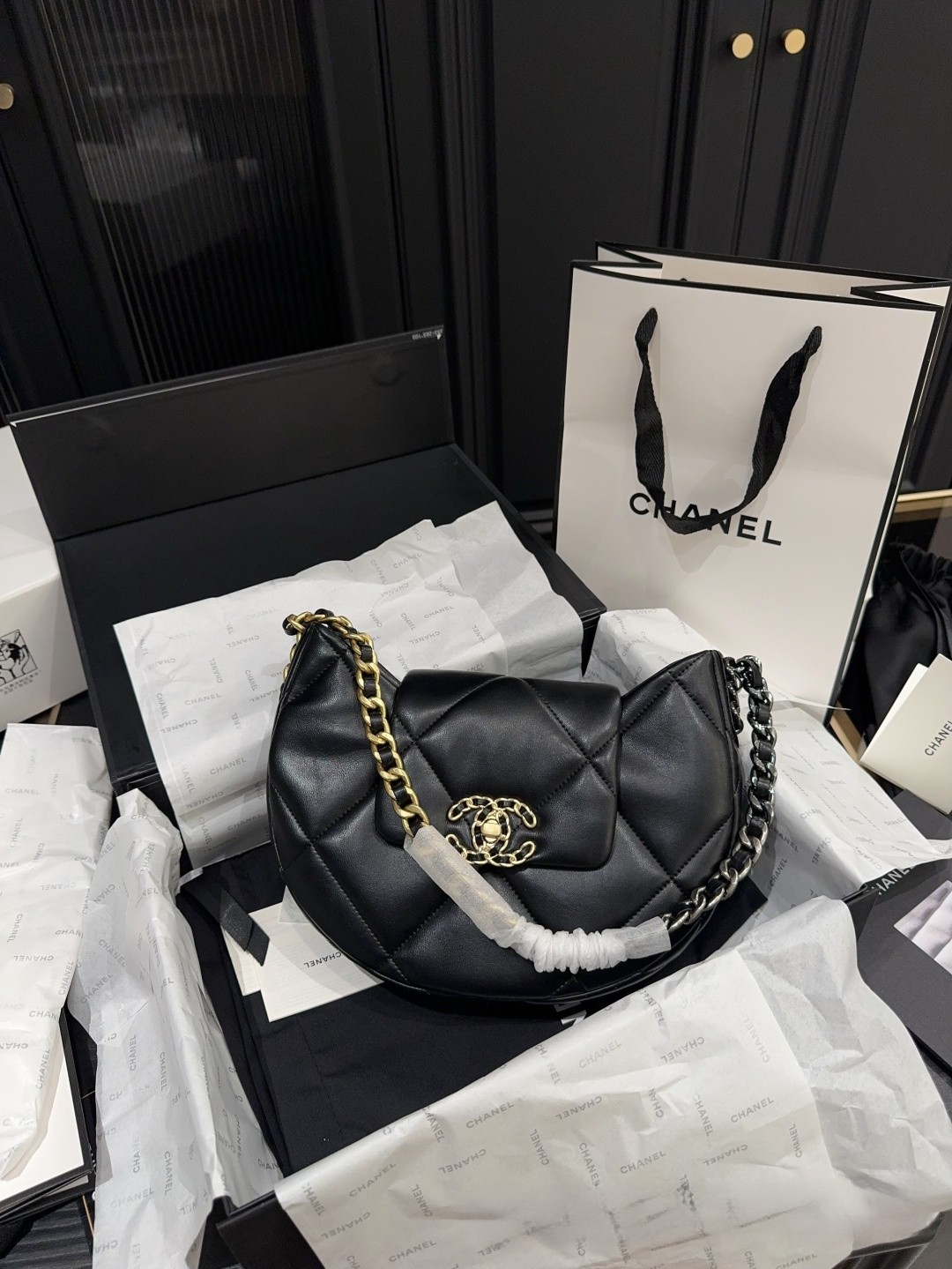 Chanel 24C Quilted Leather Two-Tone Chain Turn-Lock CC Logo Flap Half-Moon Hobo Shoulder Bag - KAIROO