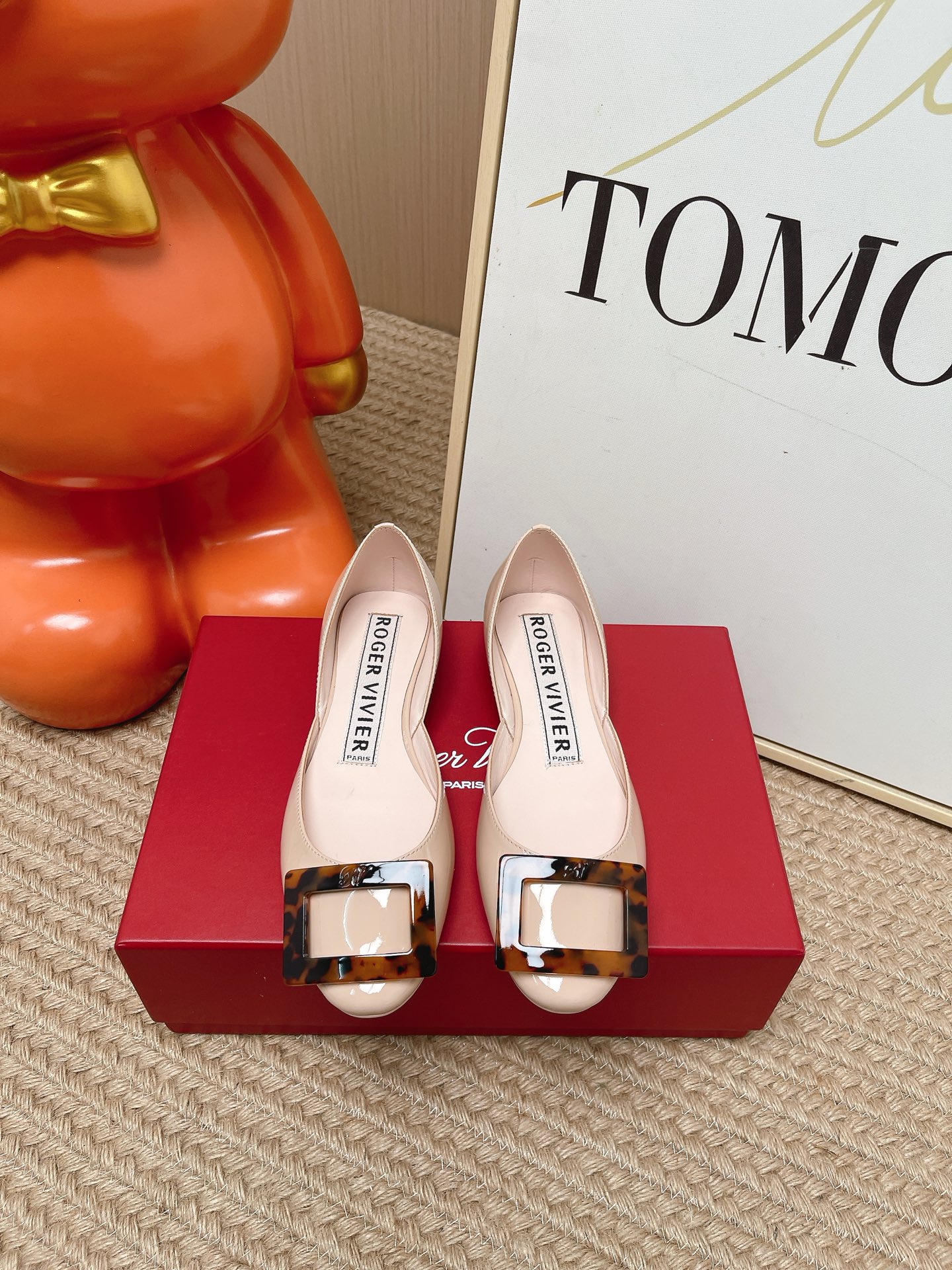 Roger Vivier Rose Shiny Leather Ballet Flat
