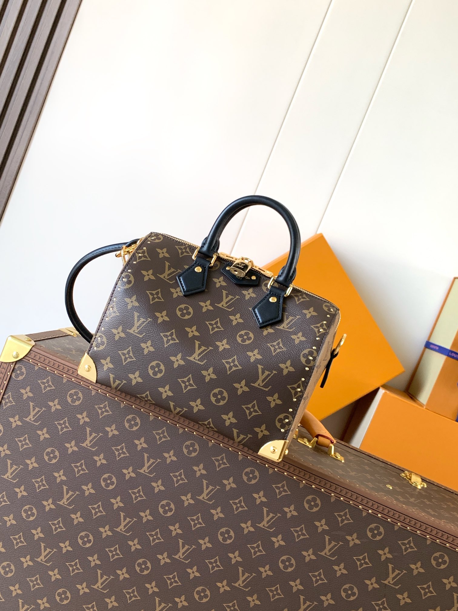 M26181 LV Speedy Trunk 25 Bag