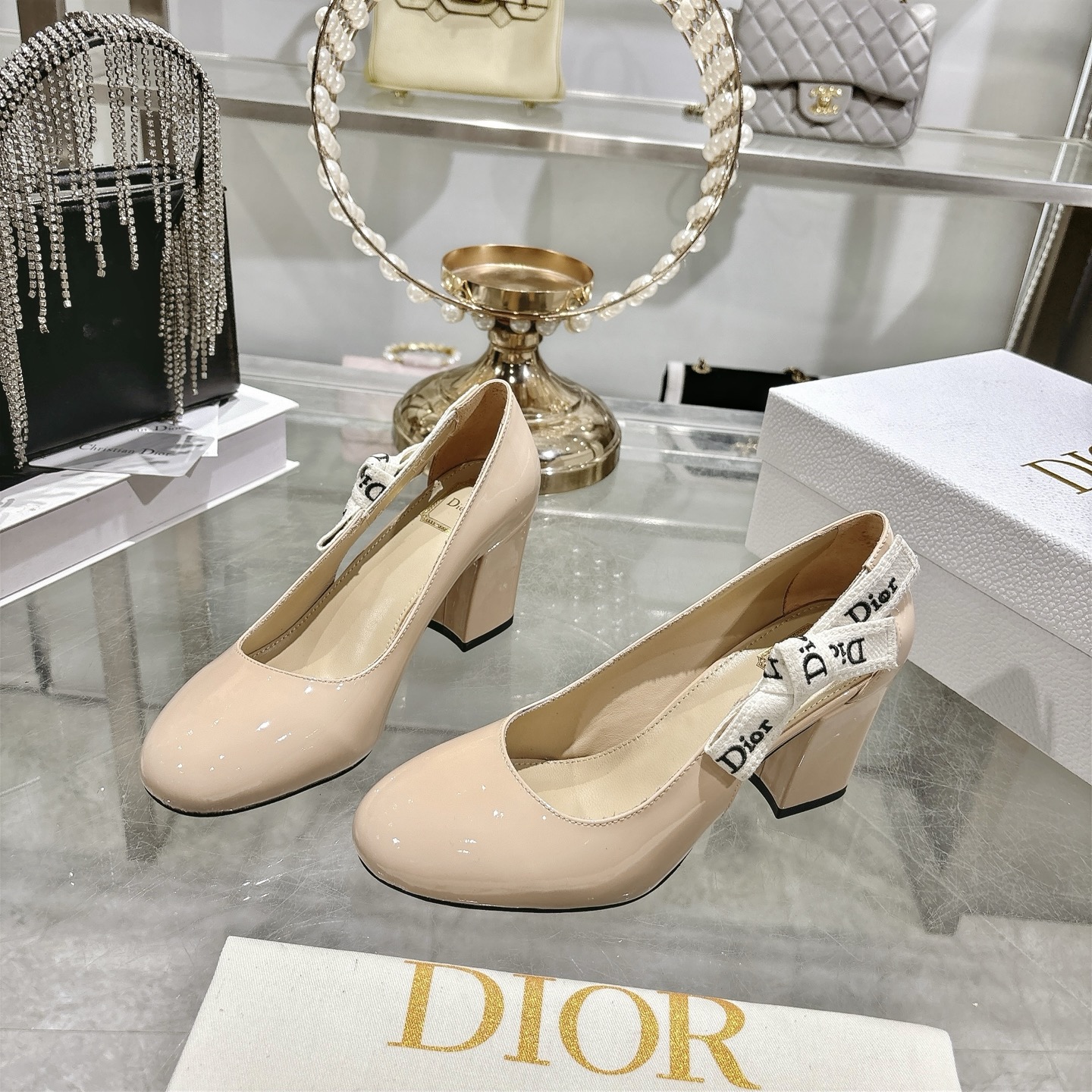 Dior Lolita Pump in Beige Patent leather