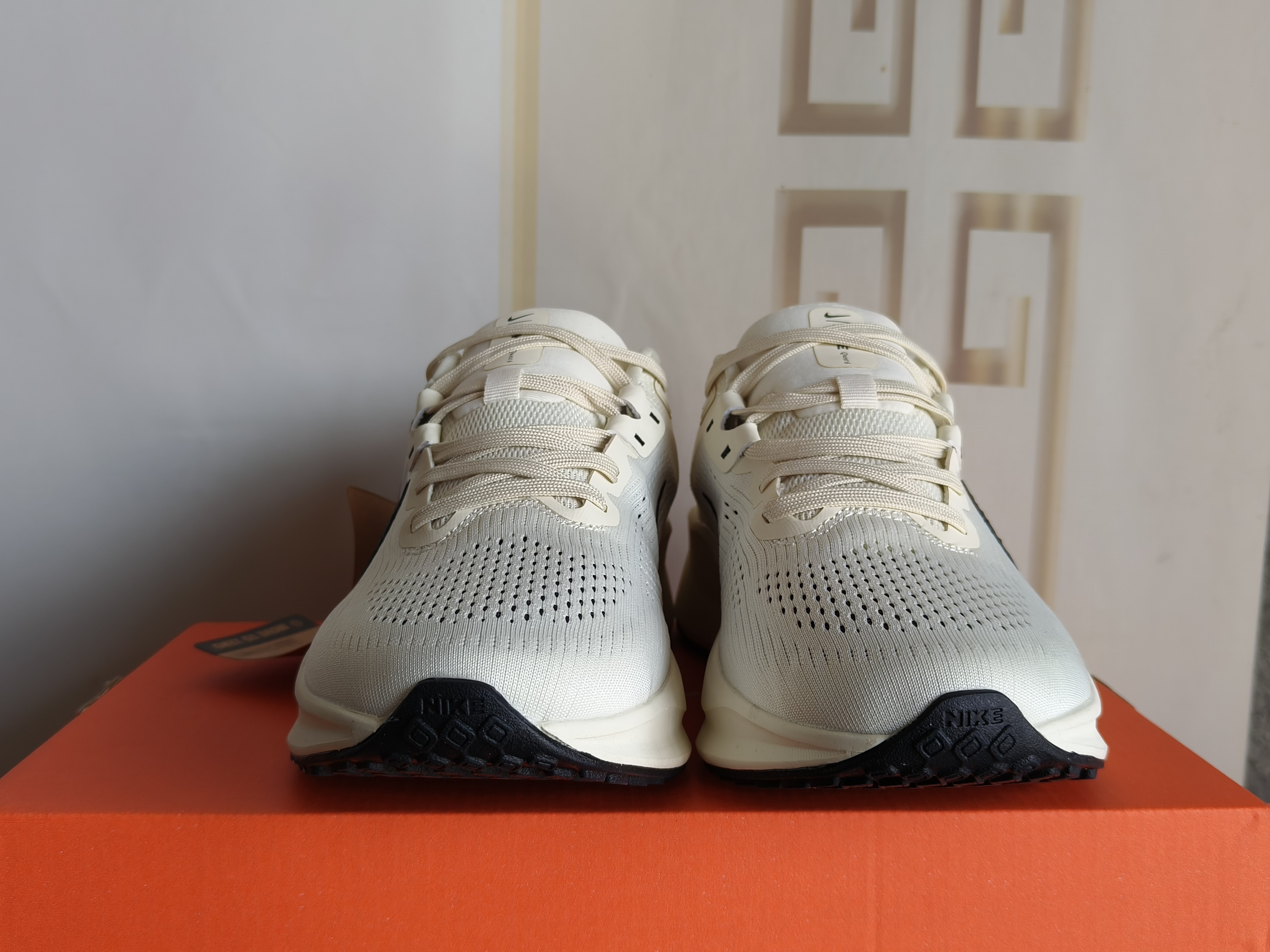 FD6033-104 US Men's Sizes6 to 11 in half sizes Beige Gen6 Shoes tianlong