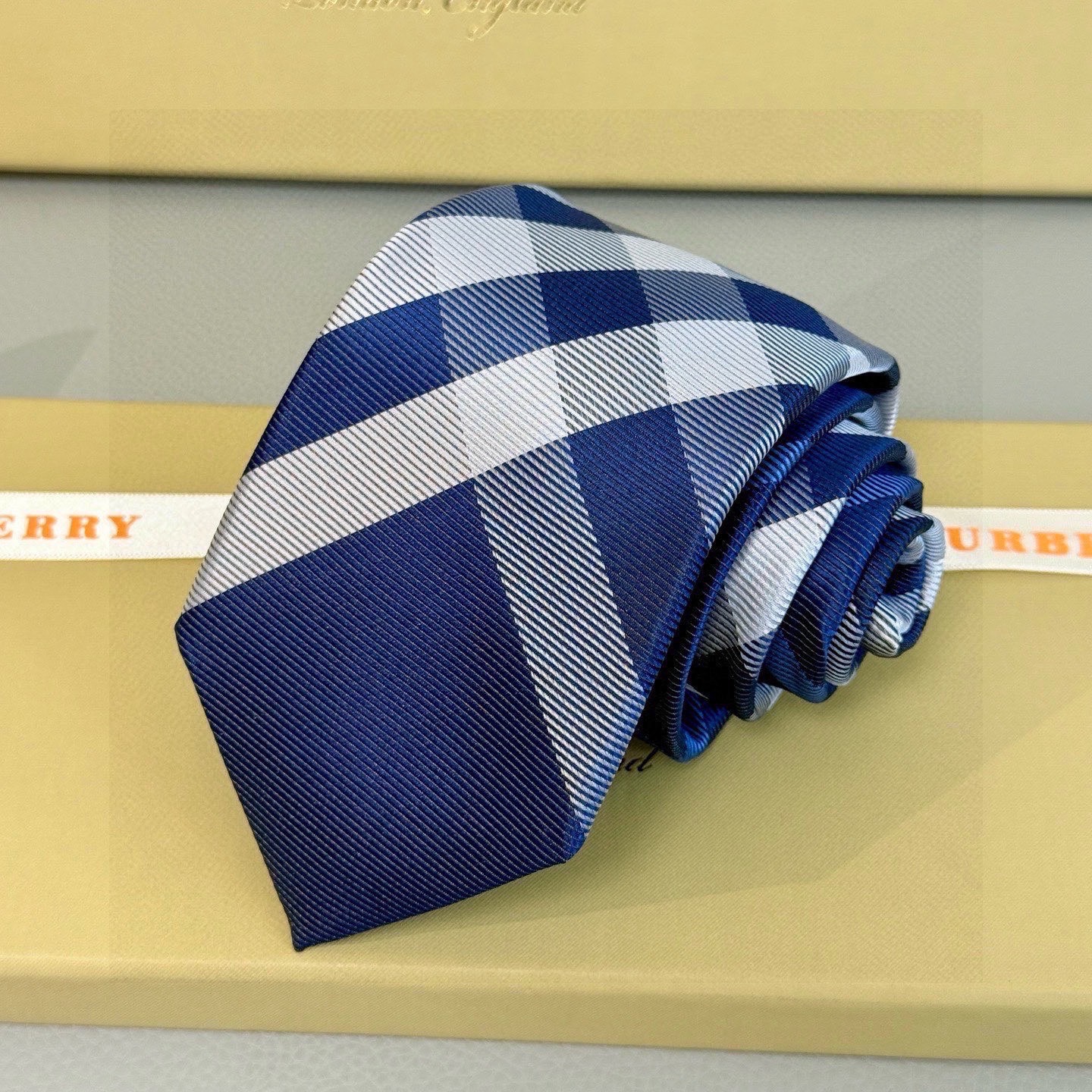 Burberry Men's Check Tie