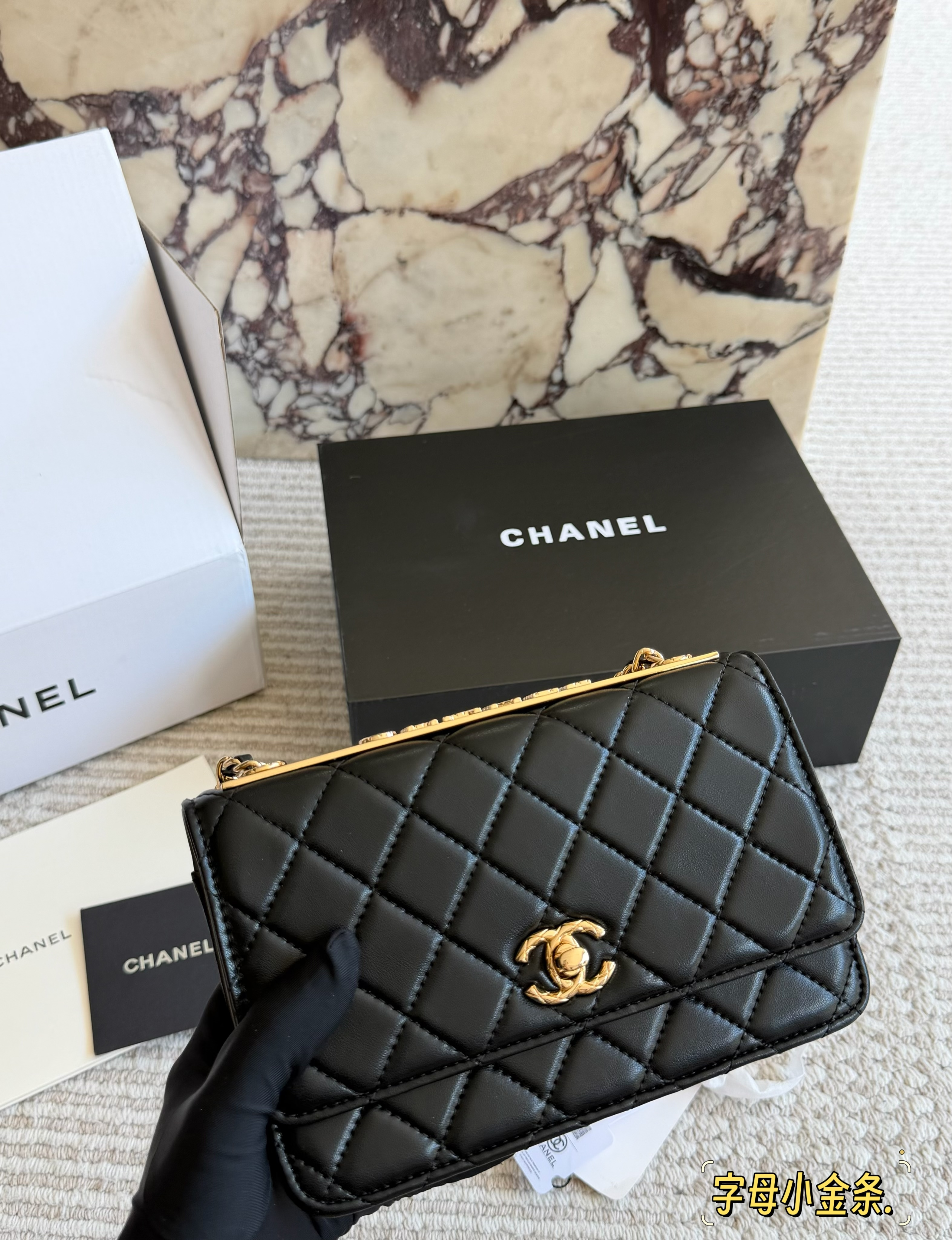 Chanel Trendy WOC 19CM 3D Logo Top Bar Turnlock Smooth Quilted Leather Wallet On Chain Shoulder Bag - KAIROO