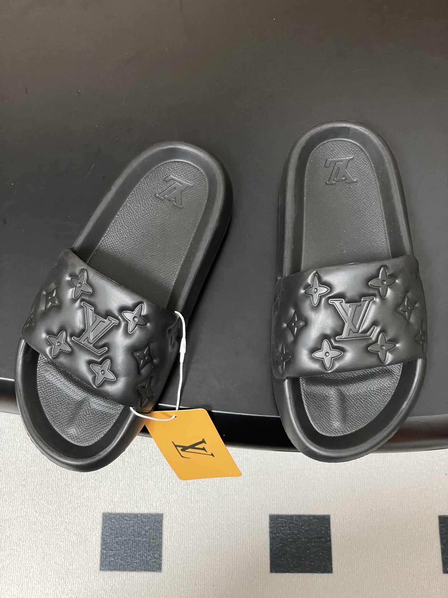 Men's LV Waterfront Slippers