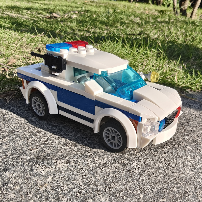 MOC 60239 - Police Patrol Car