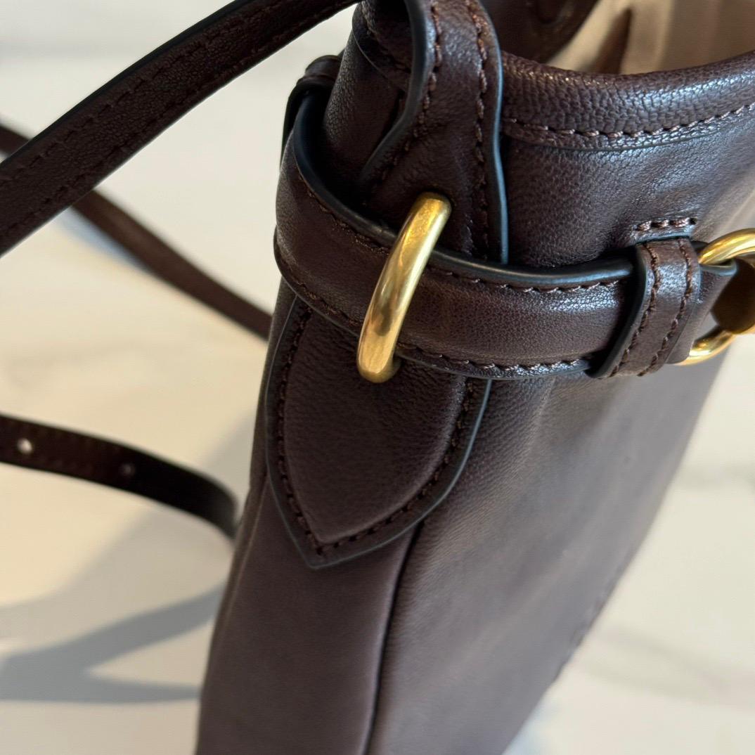 MiuMIu's new sheepskin small bucket bag