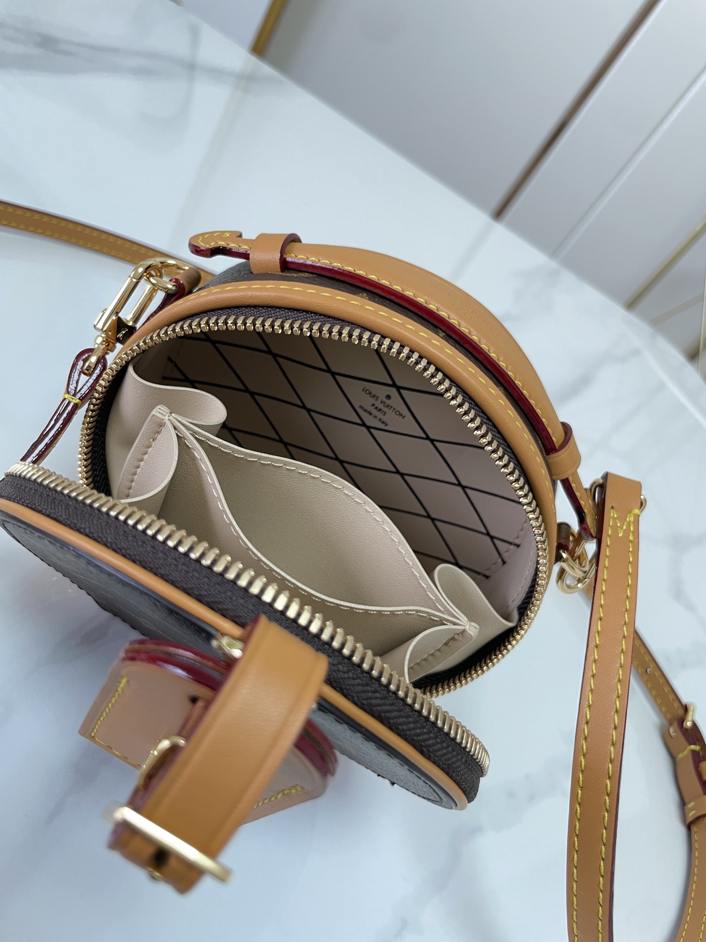 Louis Vuitton LV Boite Chapeau M44699