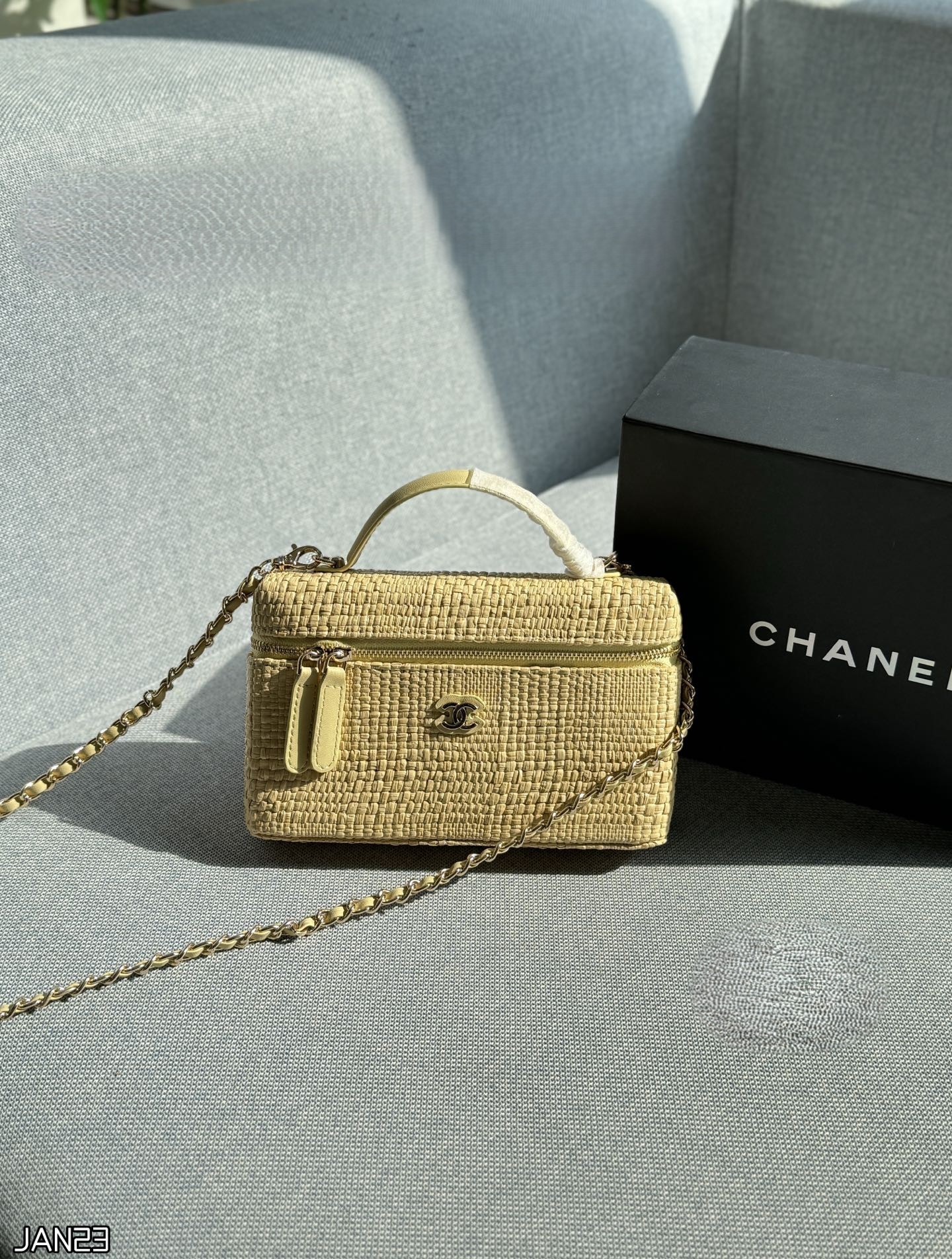 Chanel 26P Woven Raffia Slim Vanity Case Leather Top Handle Crossbody Bag - KAIROO