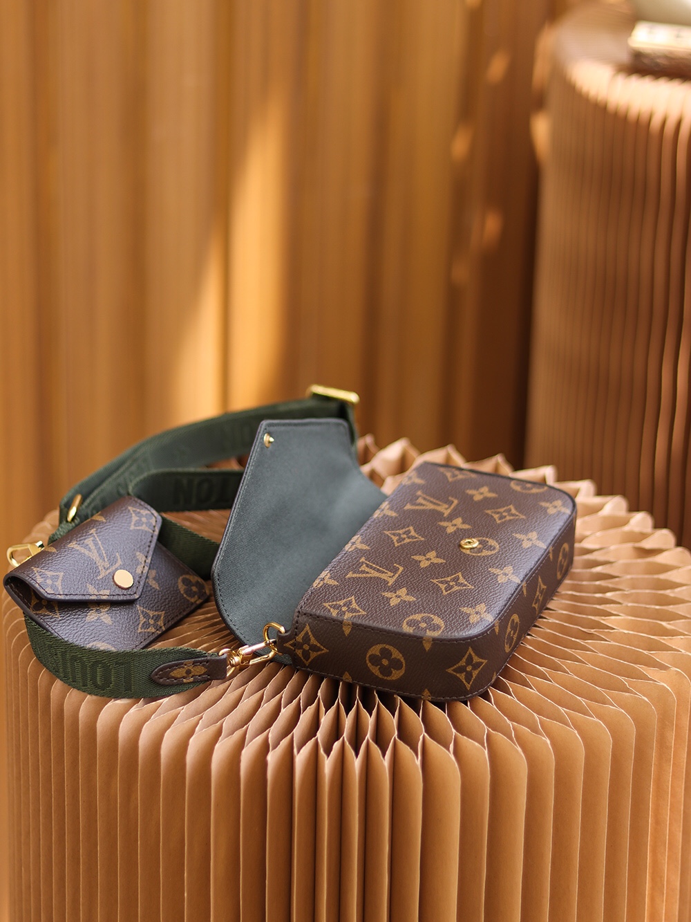 Louis Vuitton LV Multi Pochette Felicie Strap Go M80091