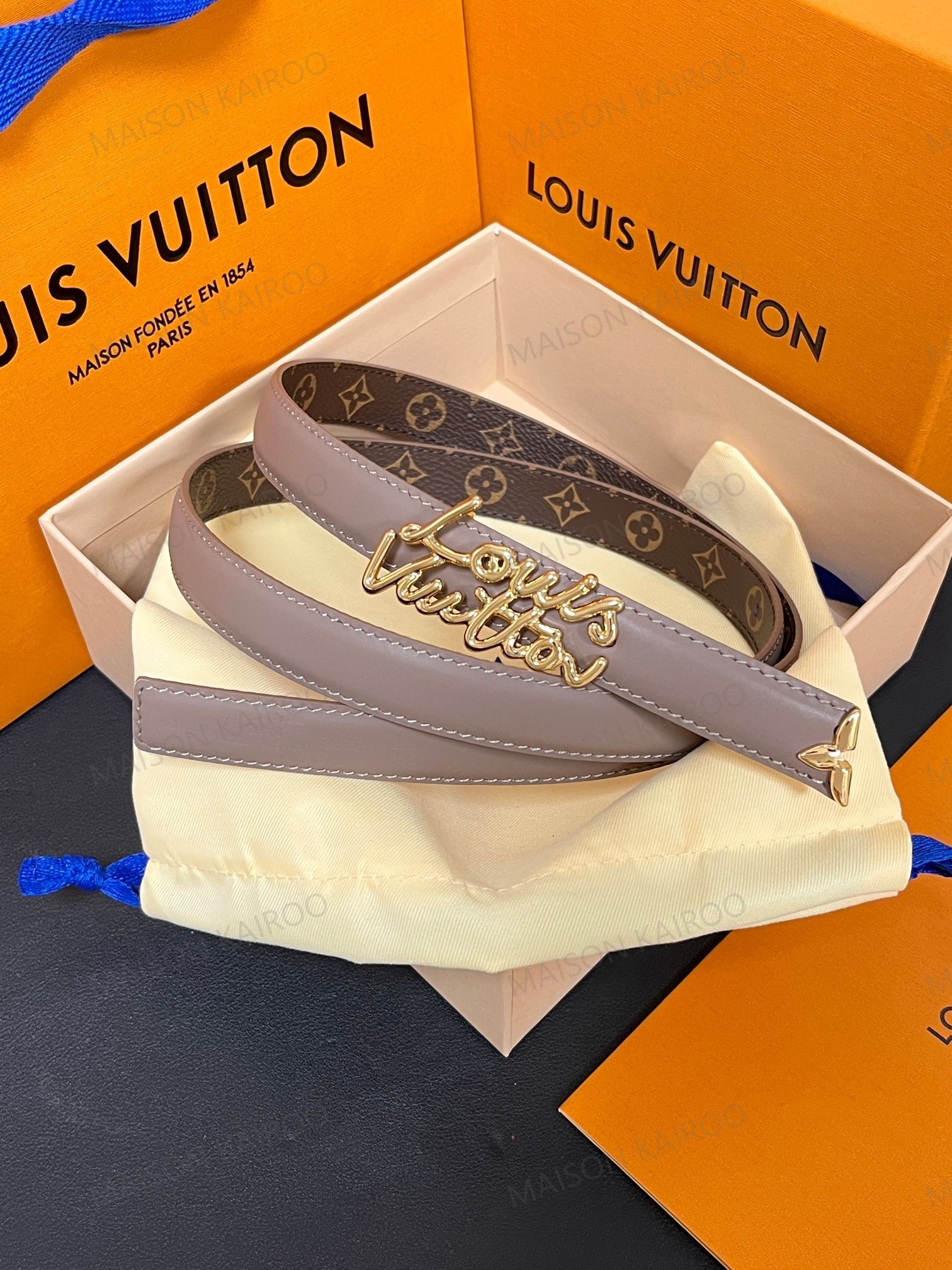 Louis Vuitton LV Caramel Script Signature Reversible Slim Belt - KAIROO