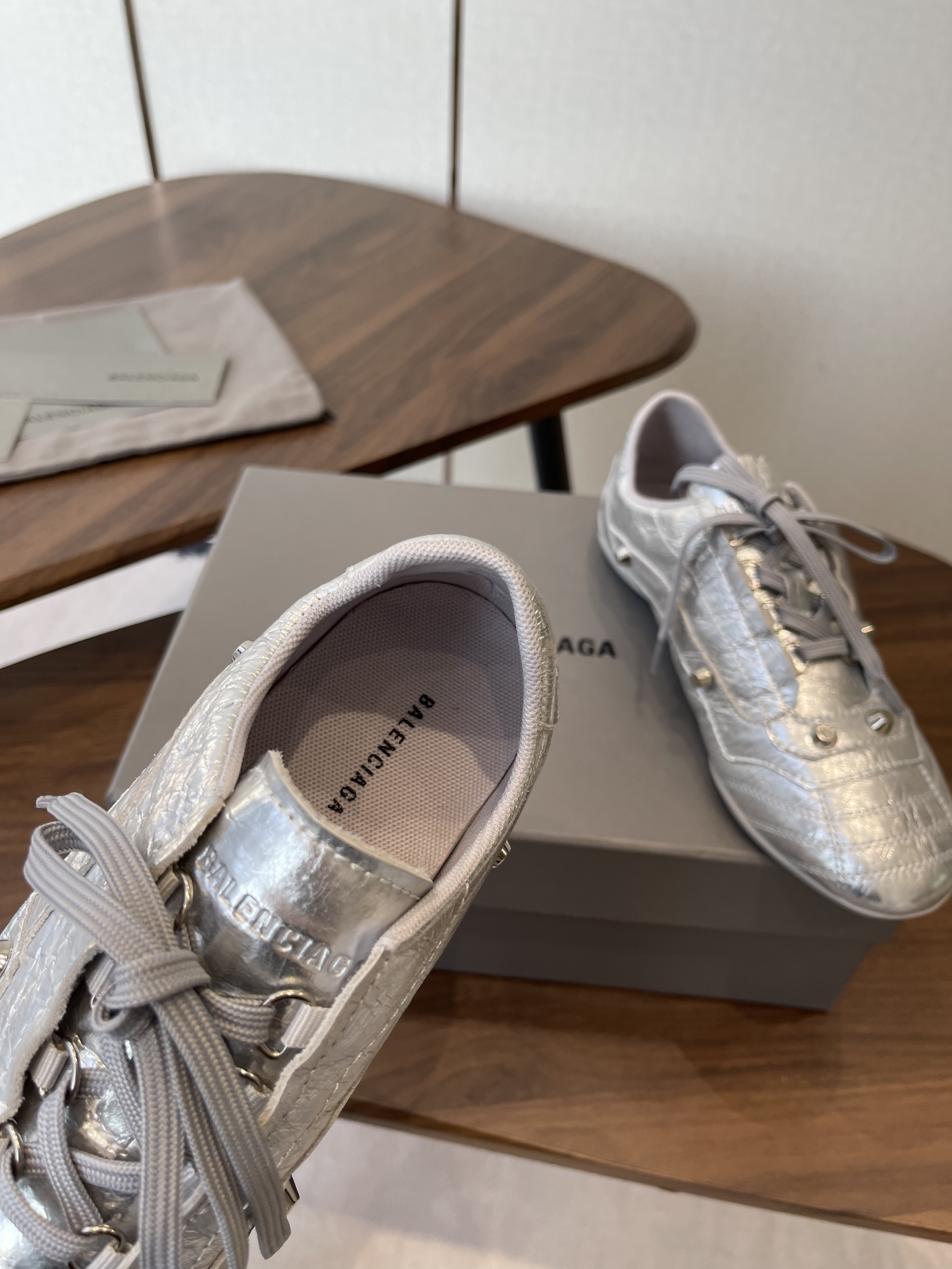 Balenciaga Le City Leather Unisex Sneaker