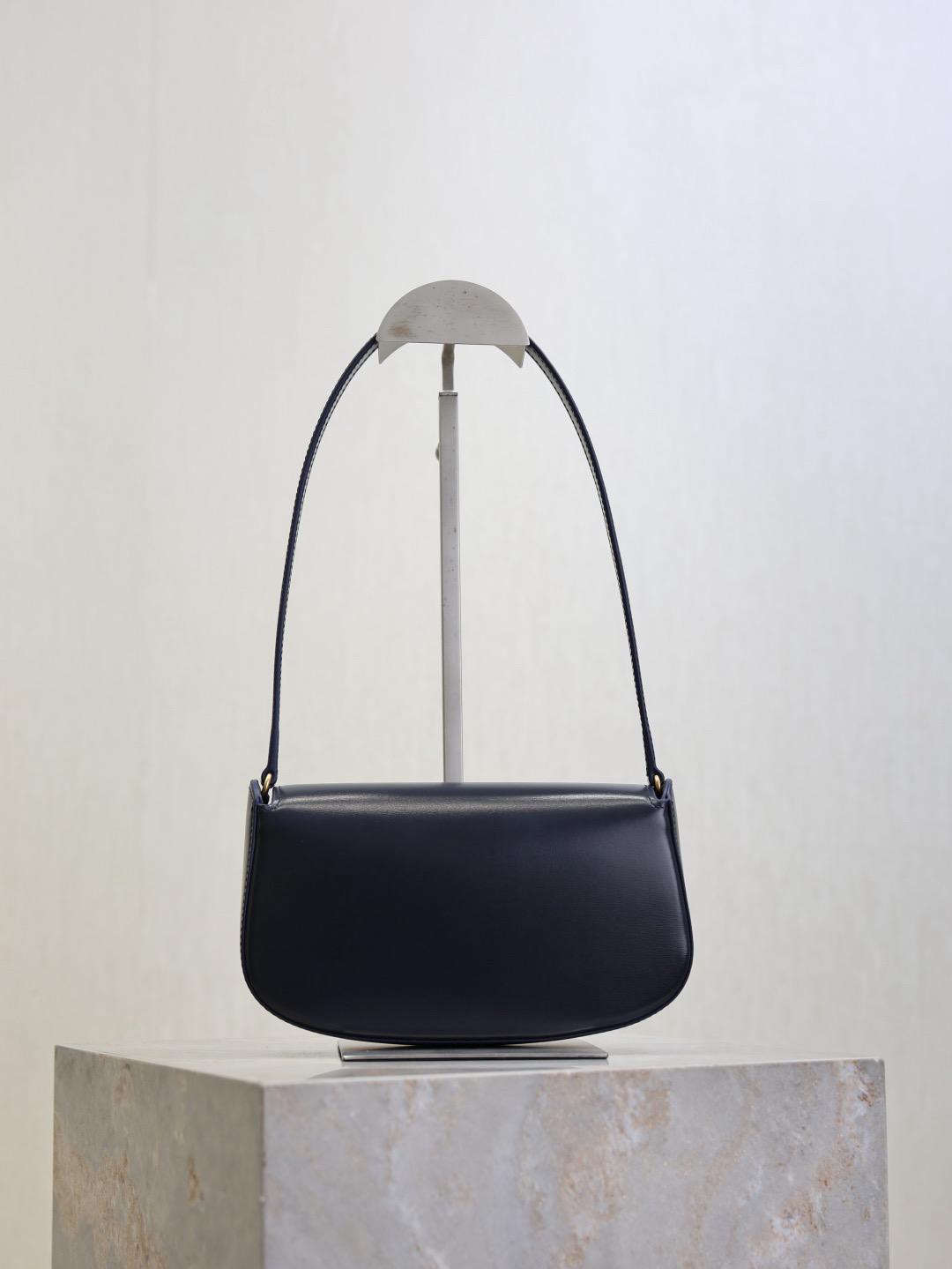 Saint Laurent YSL shoulder bag