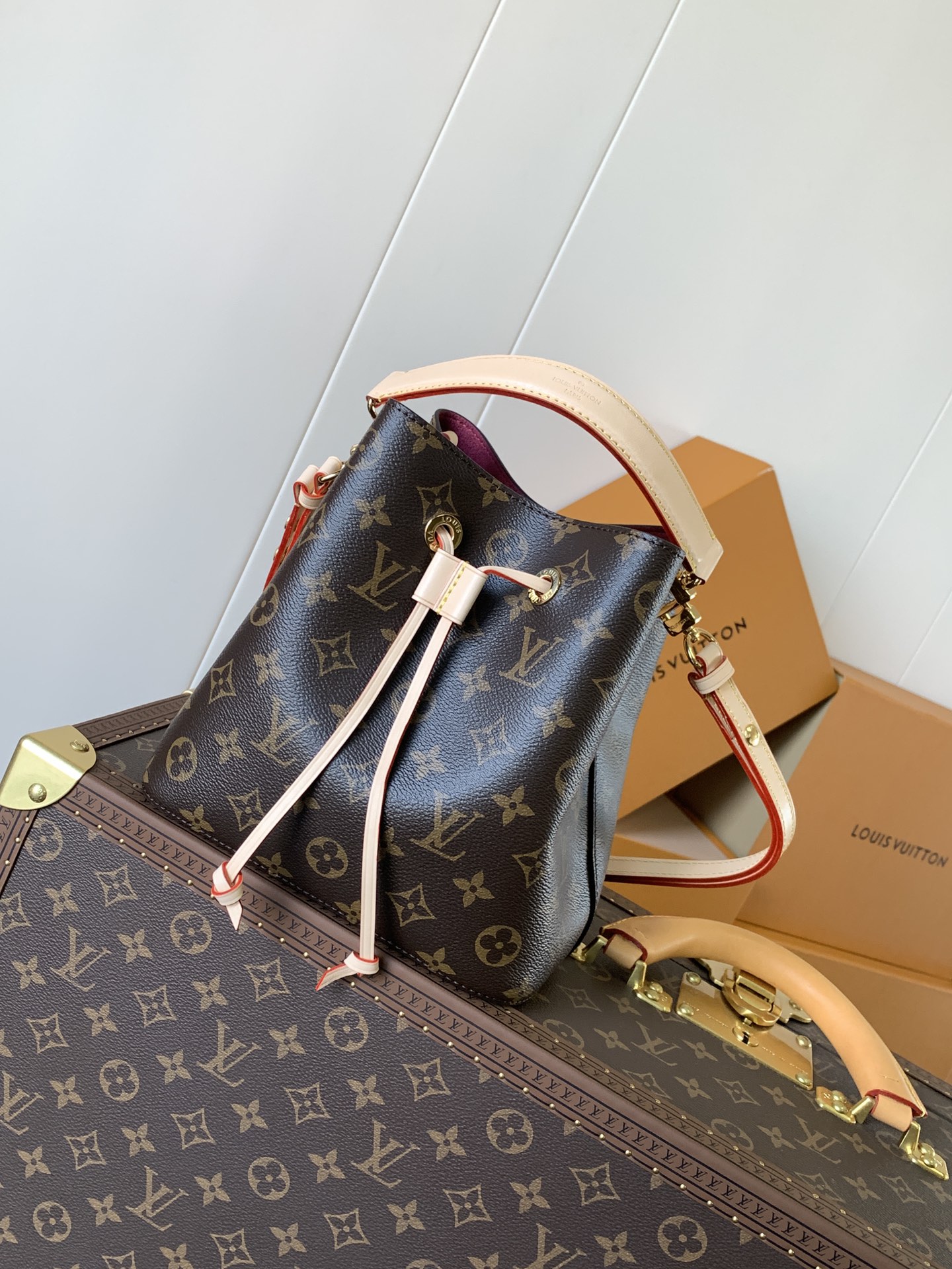 M46581 NéoNoé BB Bag bucket bag MM in Monogram Canvas