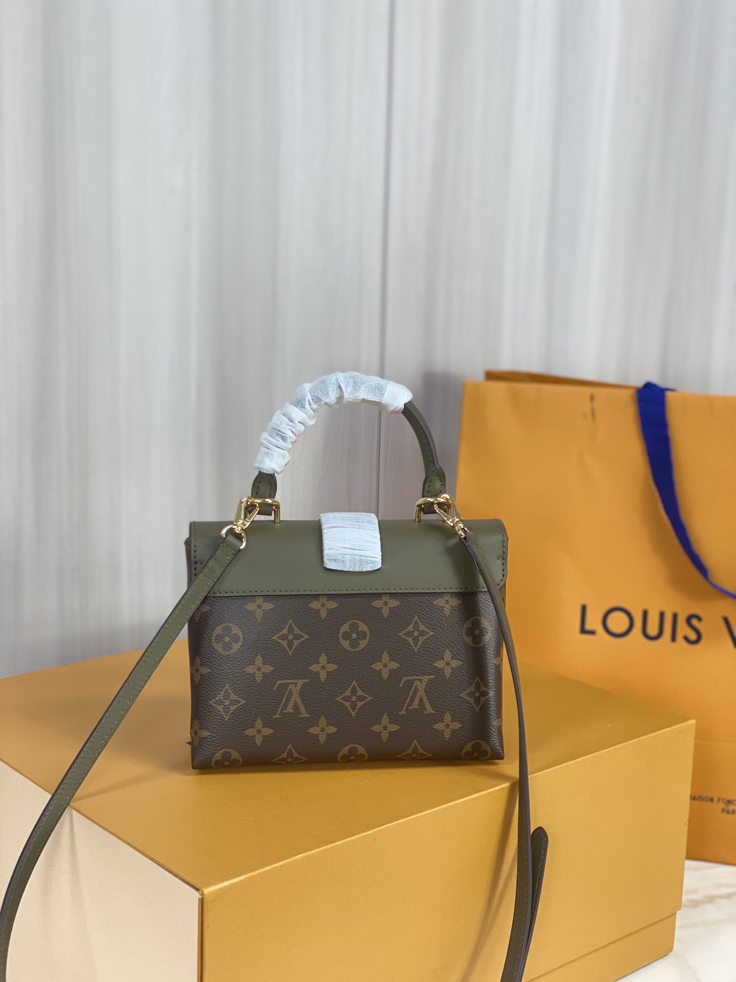 Louis Vuitton LV Locky BB M44797