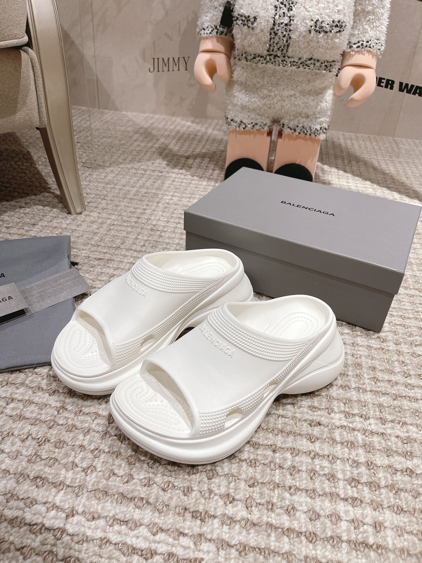 Balenciaga x Crocs Molded Rubber Wave Debossed Logo Sole Pool Slides - KAIROO