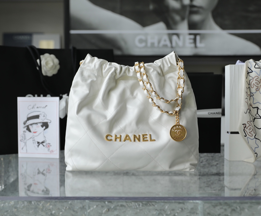 Chanel 22 Small Handbag in White Shiny Calfskin AS3260