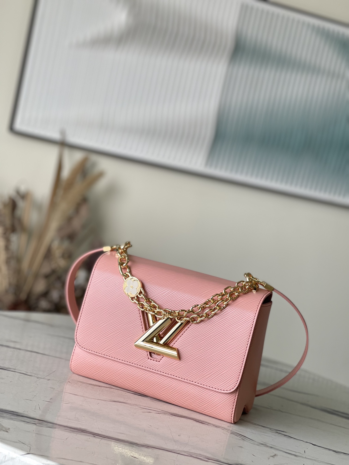 Louis Vuitton LV Twist MM M21605