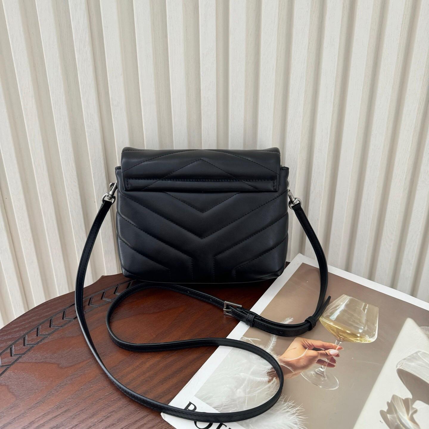 SAINT LAURENT YSL Loulou Toy quilted leather shoulder bag