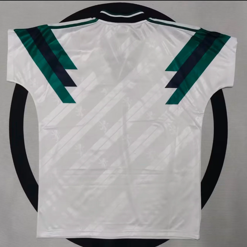 Sporting Lisbon Retro Football Jersey 25/26