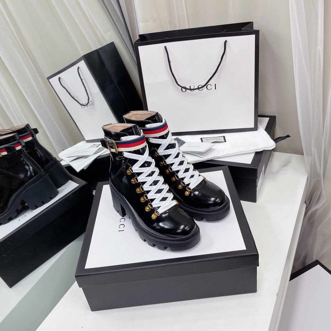Gucci Anklet Boots in Shiny leather
