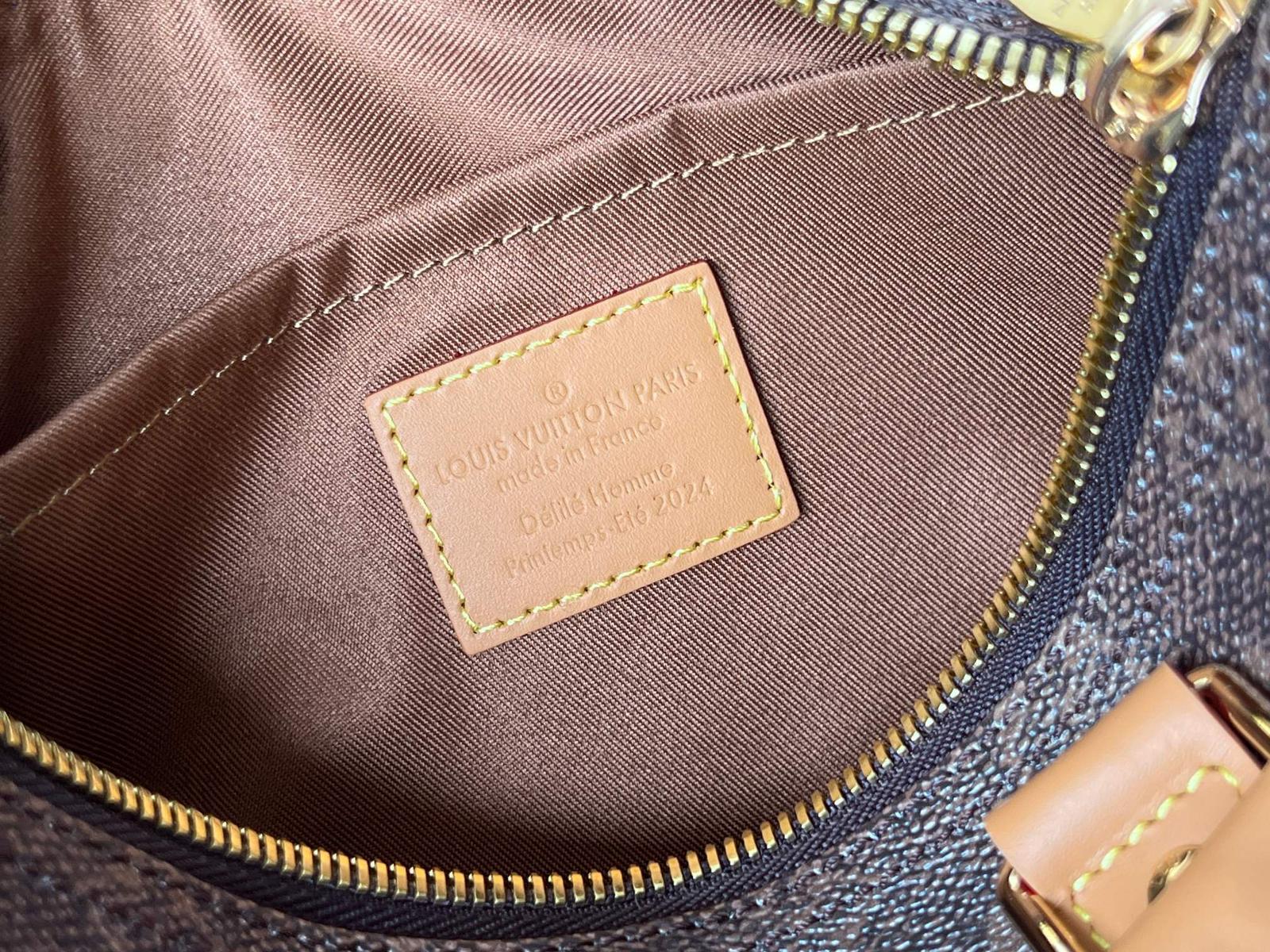 Louis Vuitton LV Keepall Bandoulière 25