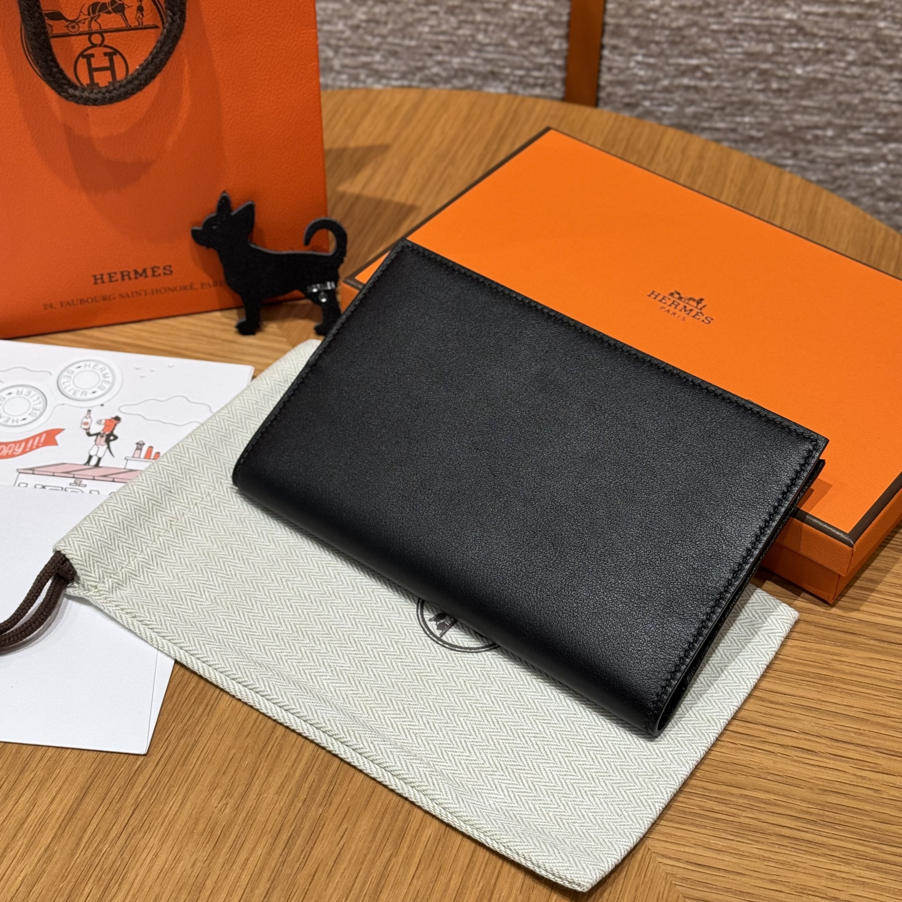 Hermes Black Swift Eazip PM verso book cover