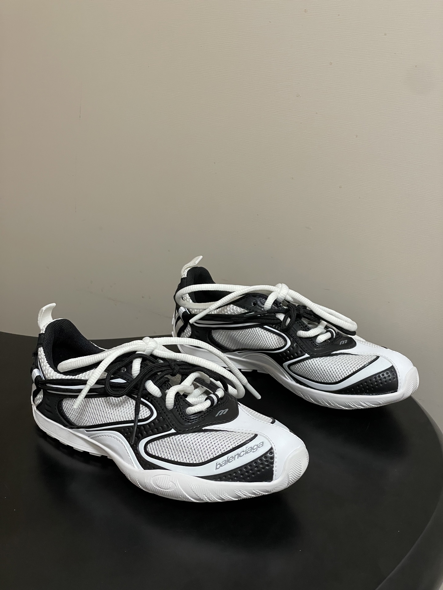 Balenciaga Unisex Radar Sneaker