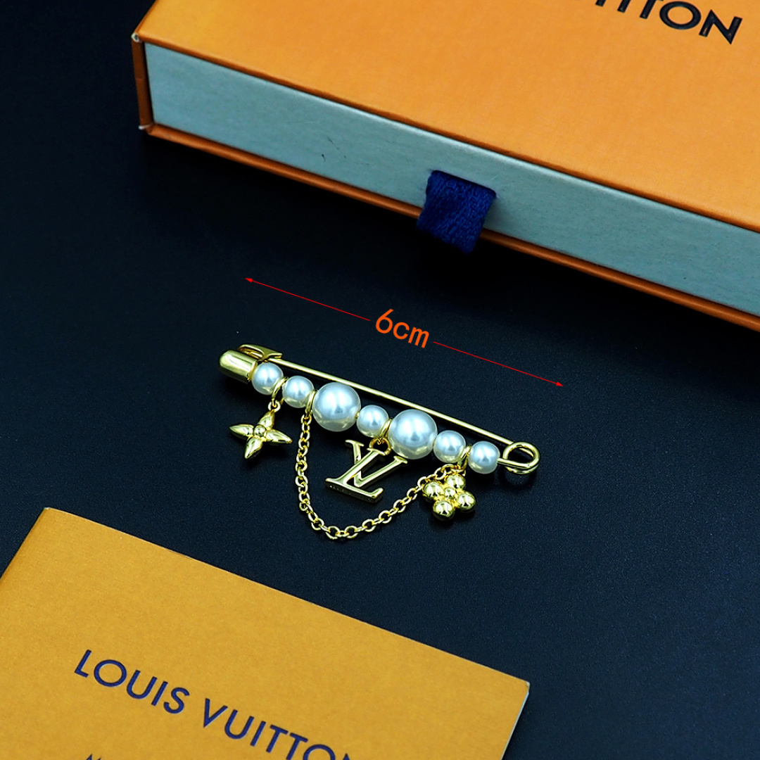 LV Pearl River Brooch