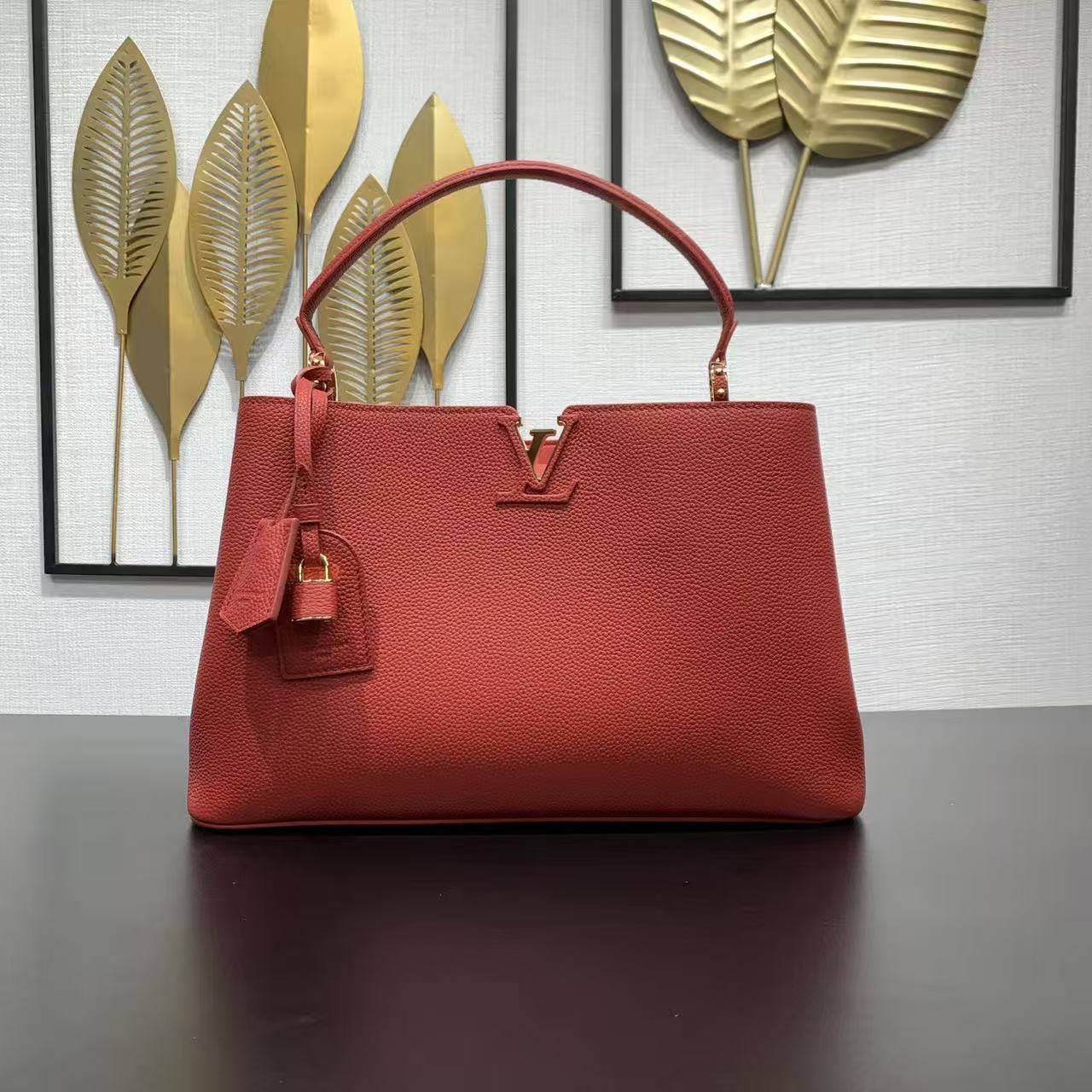 Louis Vuitton new Capucines handbag in red