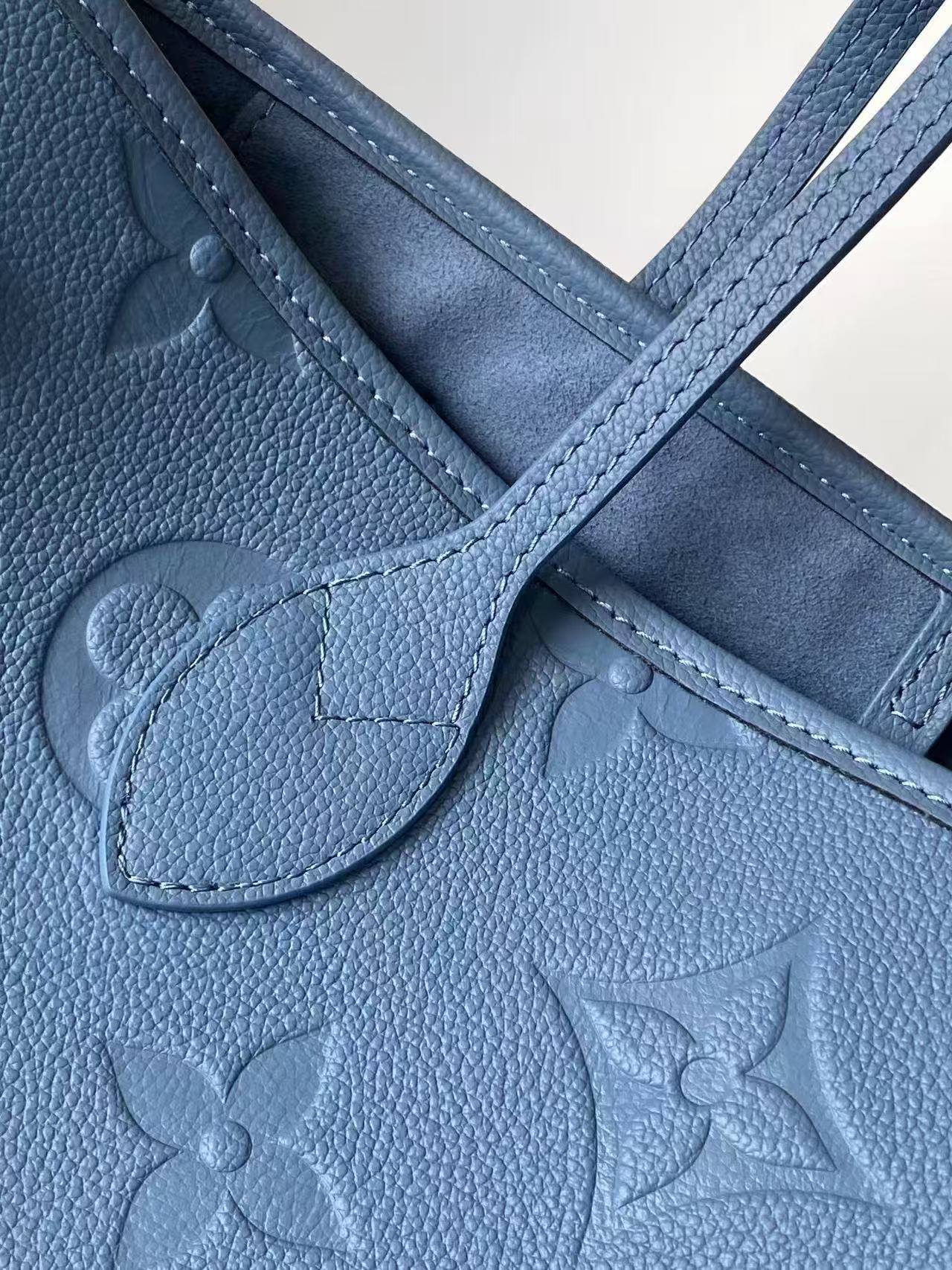 Louis Vuitton LV 2026 M46482 Hazy Blue Neverfull Bag