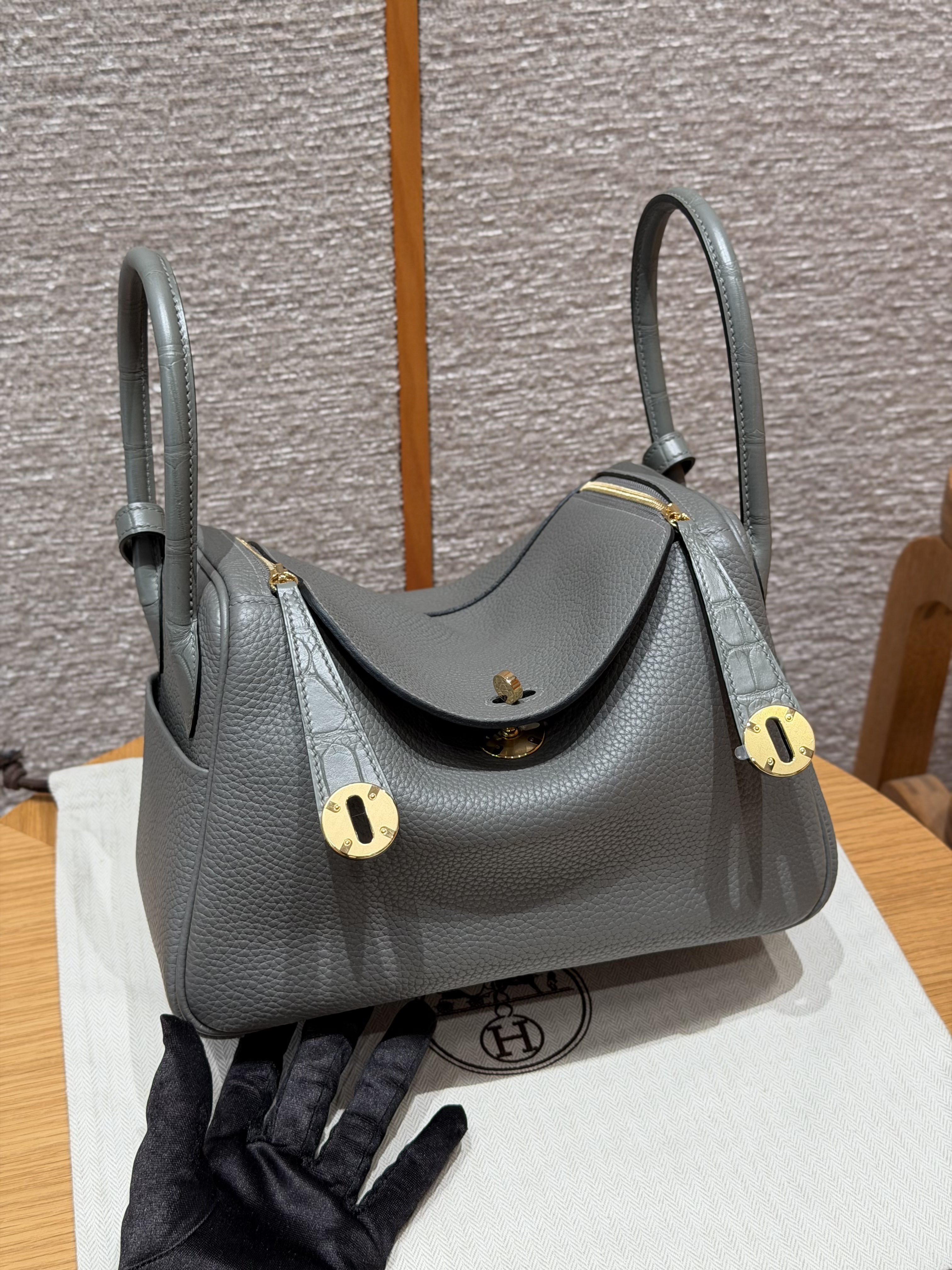 Hermes Gris Meyer Clemence Lindy 26